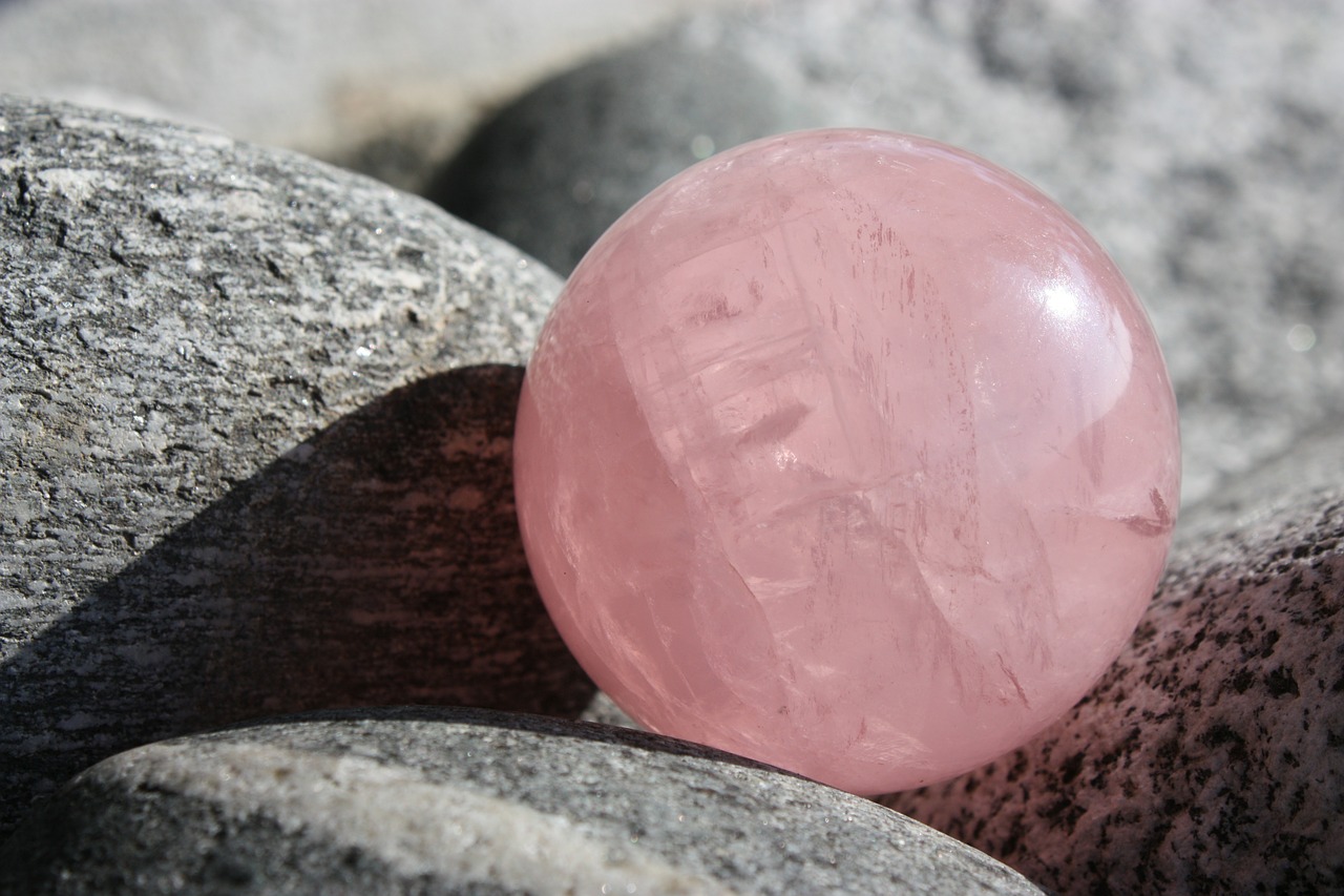 rose-quartz-422715_1280.jpg