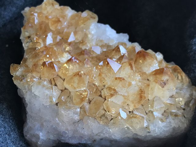 citrine-3852605__480.jpg