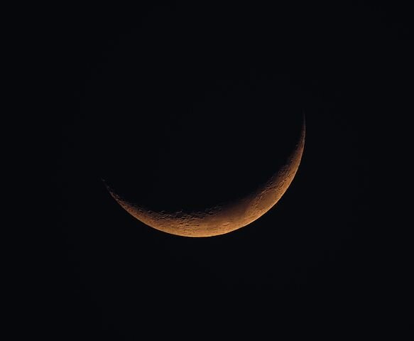 moon-1146006__480.jpg