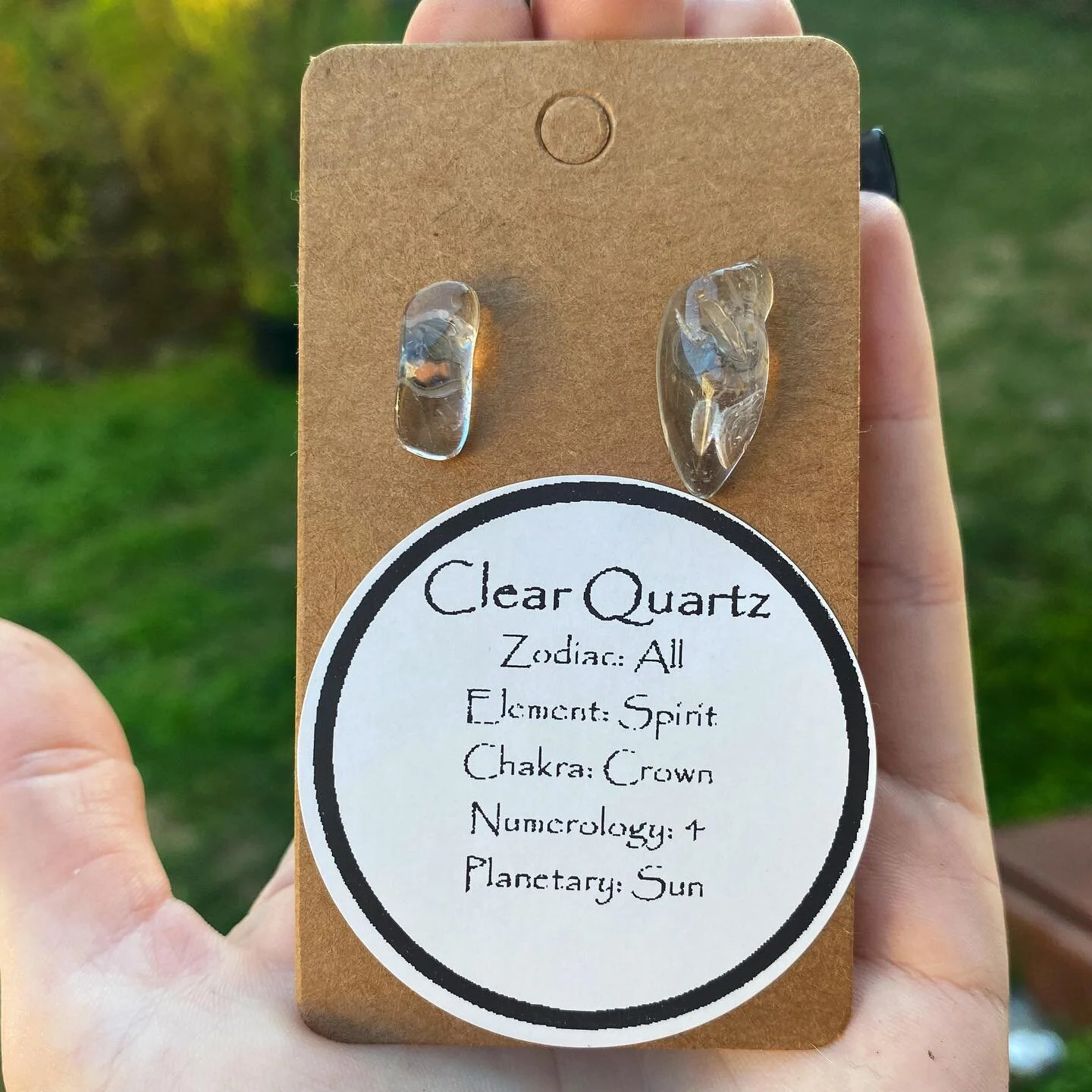 ✨ Clear quartz earrings now available in the shop⁣⁣
💜 KilmainCrystals.com⁣⁣
⁣⁣
 ⁣⁣
#quartz #crystaljewelry #clearquartzcrystal #crystalearrings #metaphysicalshop #quartzearrings #crystalhealing #handmadeearrings #handmadejewelry #quartzcrystals #cry