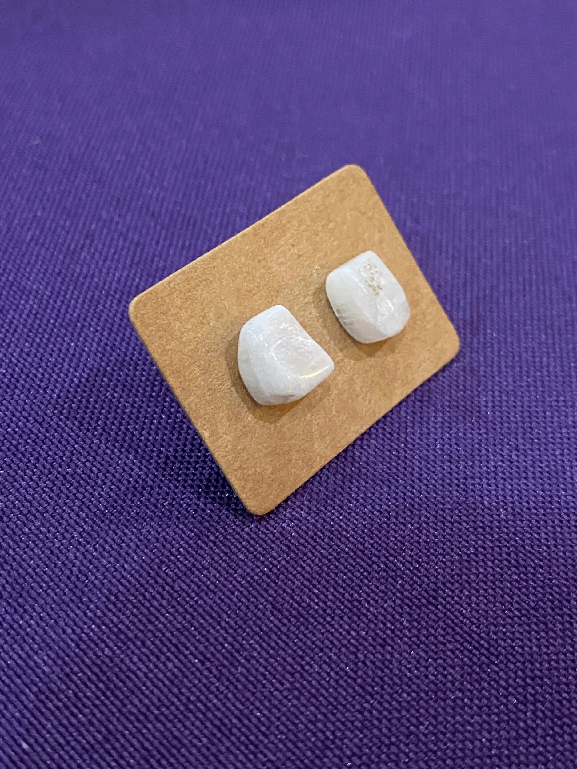 BB01AC37-4332-43D6-8CA4-EE8E9ADDD60B