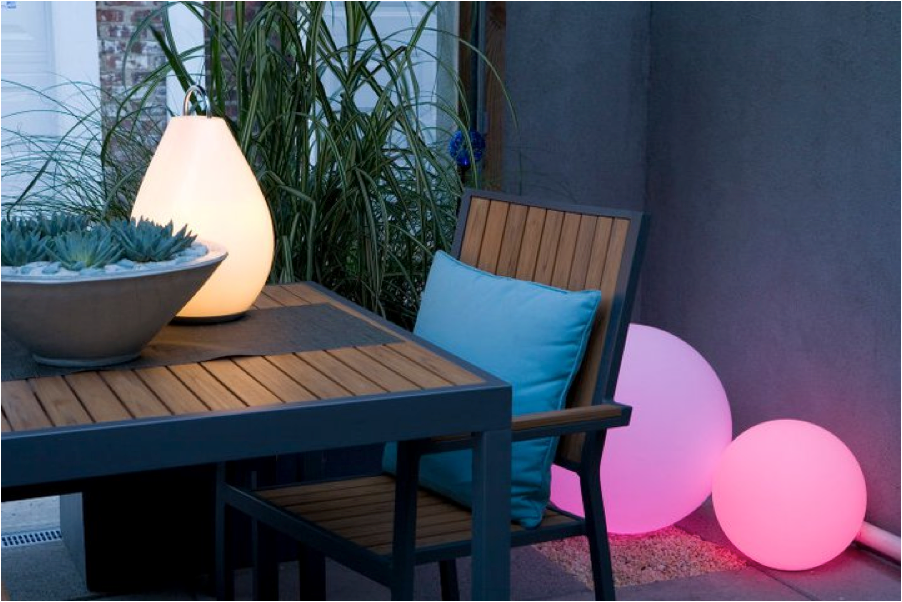 DWELL’-inspired-Contemporary-Patio-LED-lighting.png