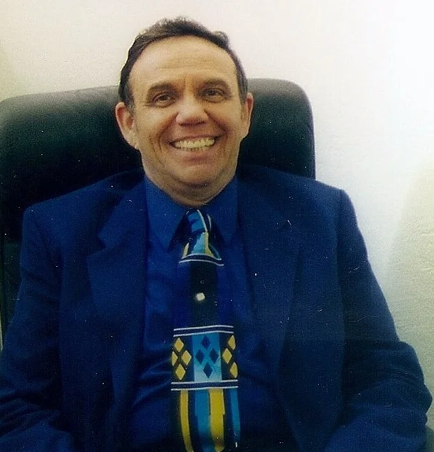 Larry office edit crop jpg v3.jpg