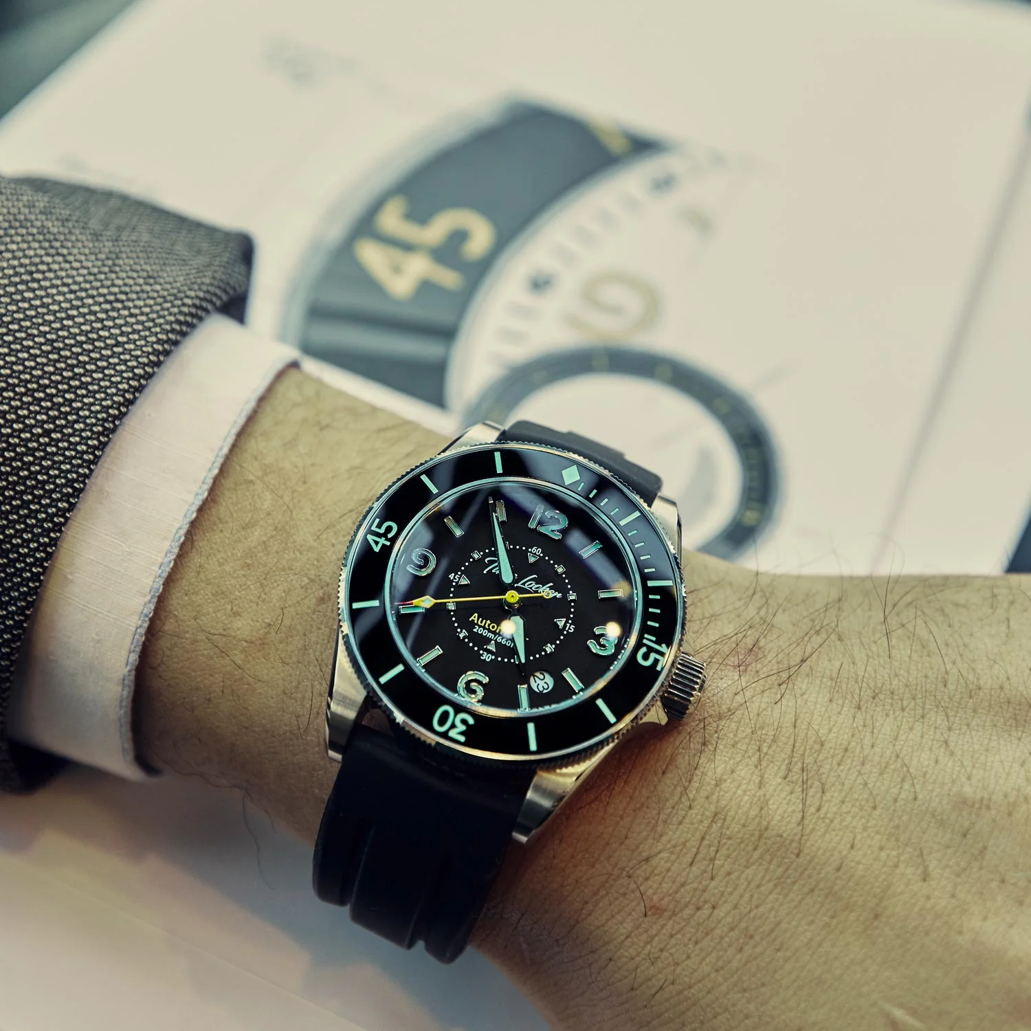 Time-Locker-ceramic-bezel-dive-watch.jpg