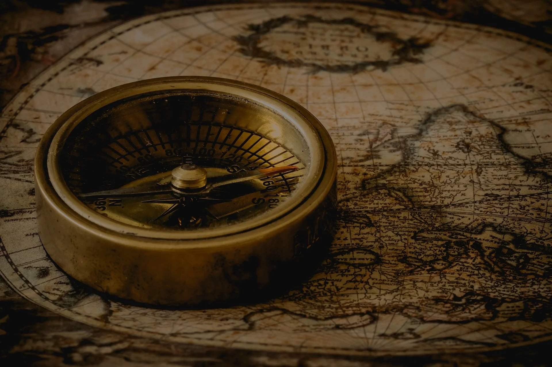 compass-2946957_1920.jpg
