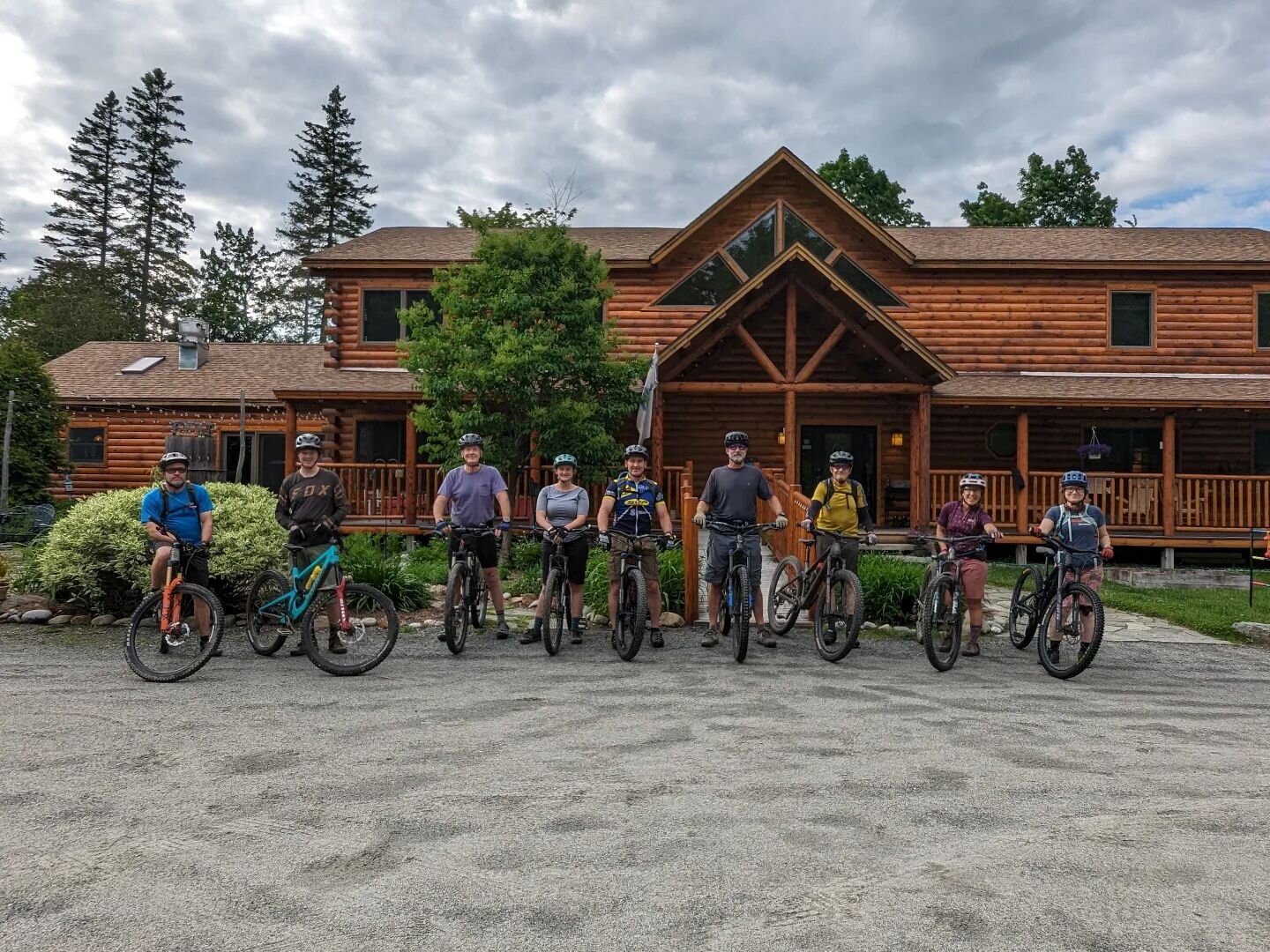 BIKE NIGHT! Join us every Tuesday evening at 5:30 for a jaunt through our local mountain biking trails! Enjoy a cold, Maine craft beer after a ride well done! All abilities welcome as this is a no drop ride. Hope to see you there! 

#carrabassettvall