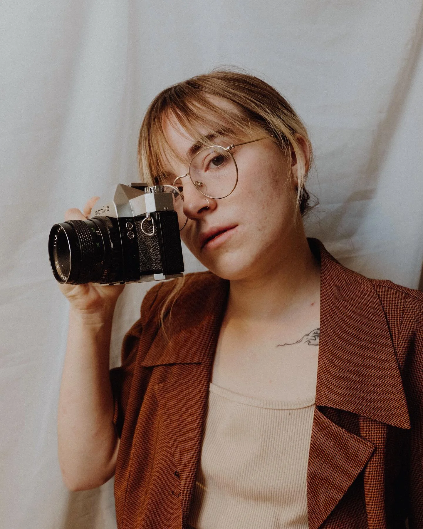 hey👋🏼
for those who dont know me, im Anna (pronounced Ahna)! 

some things that make my heart beat faster &amp; my eyes smile are God &amp; his love, people &amp; their unique beauty, coffee &amp; how it is an art, other cultures &amp; traveling (h