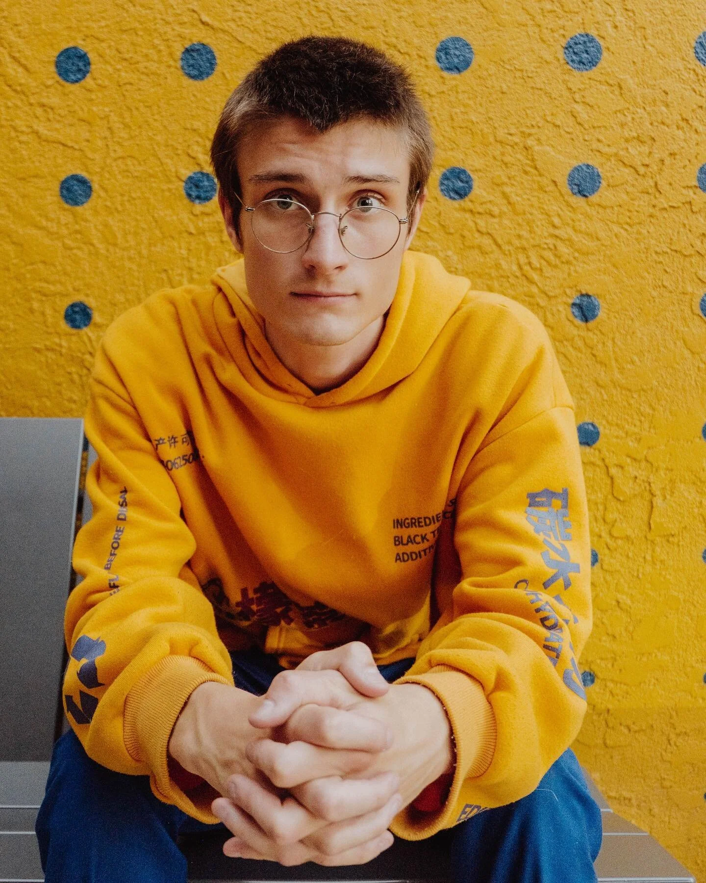 a pop of color for your day &bull;✨💙

also hit me up to take YOUR new EP photos;)