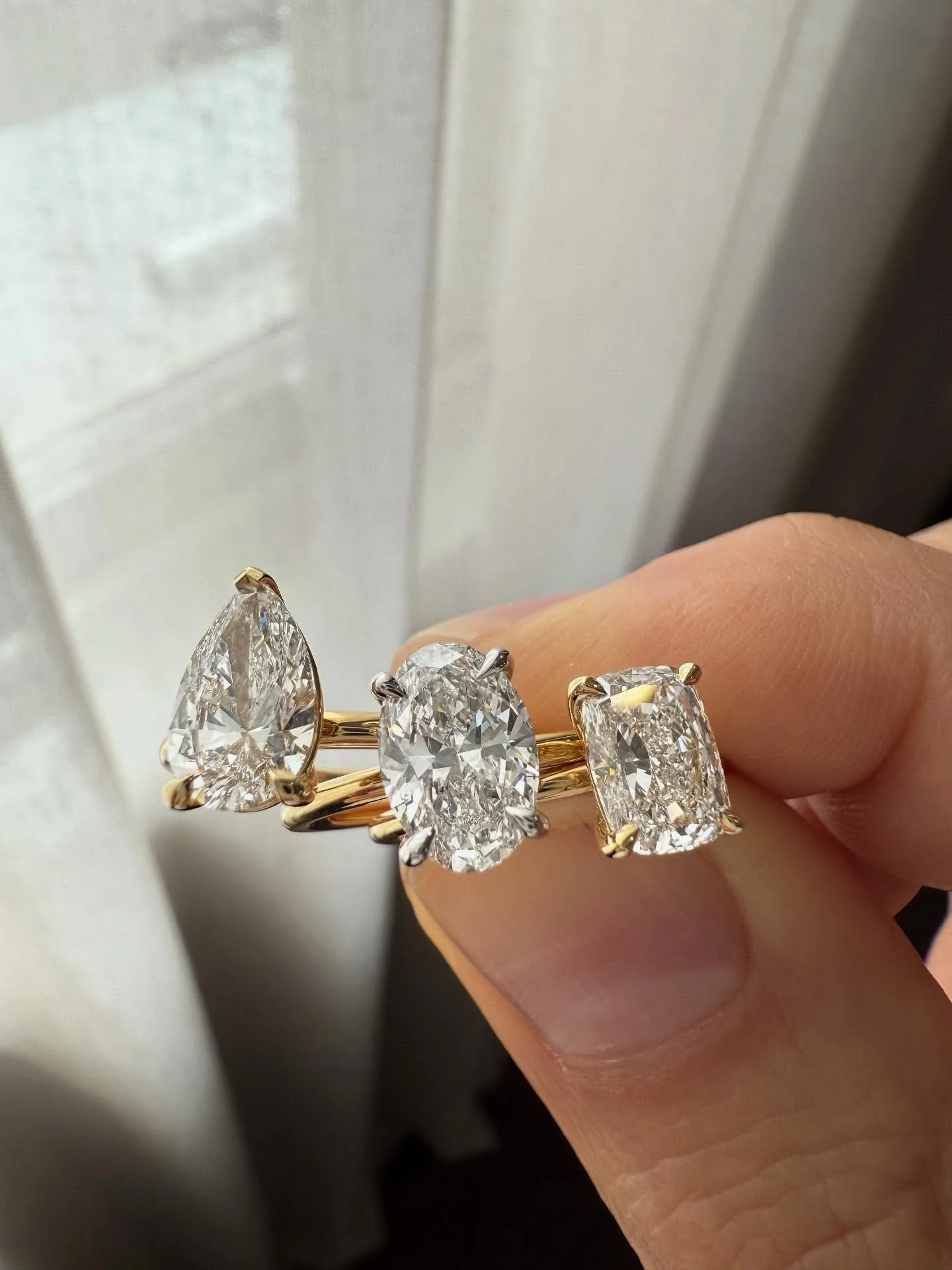 Shapes✨

Pear, Oval or Elongated Cushion. Which are you choosing?

#perthjeweller #perthjewellery #perthdiamonds #subiaco #subiacojeweller #peardiamond #ovaldiamond #cushiondiamond #naturaldiamond #giacertified #finejewellerydesigner #jewellerydesign