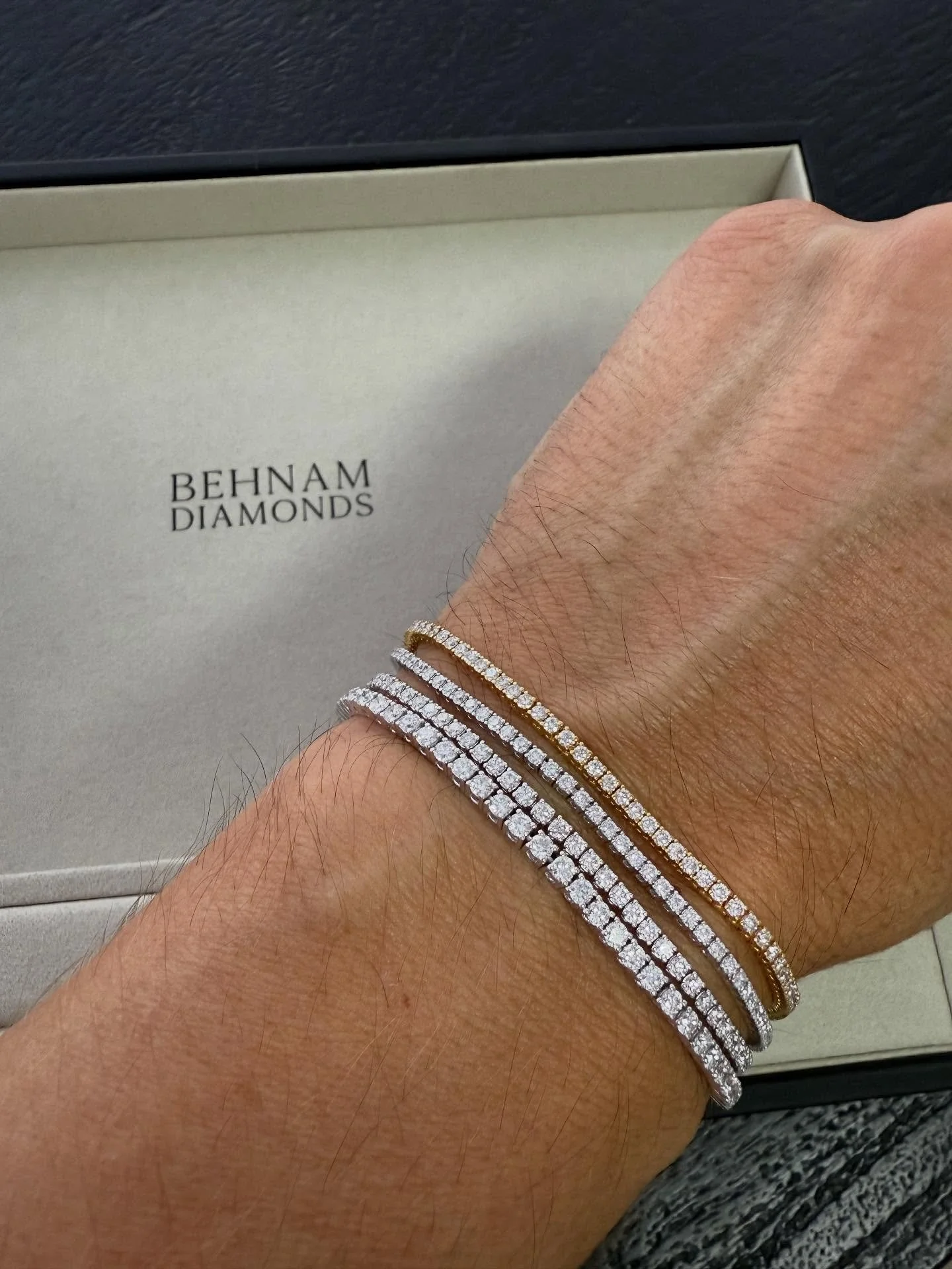 A classic must have✨

#tennisbracelet #diamondbracelet #finediamonds #naturaldiamonds #jewellery #jeweller