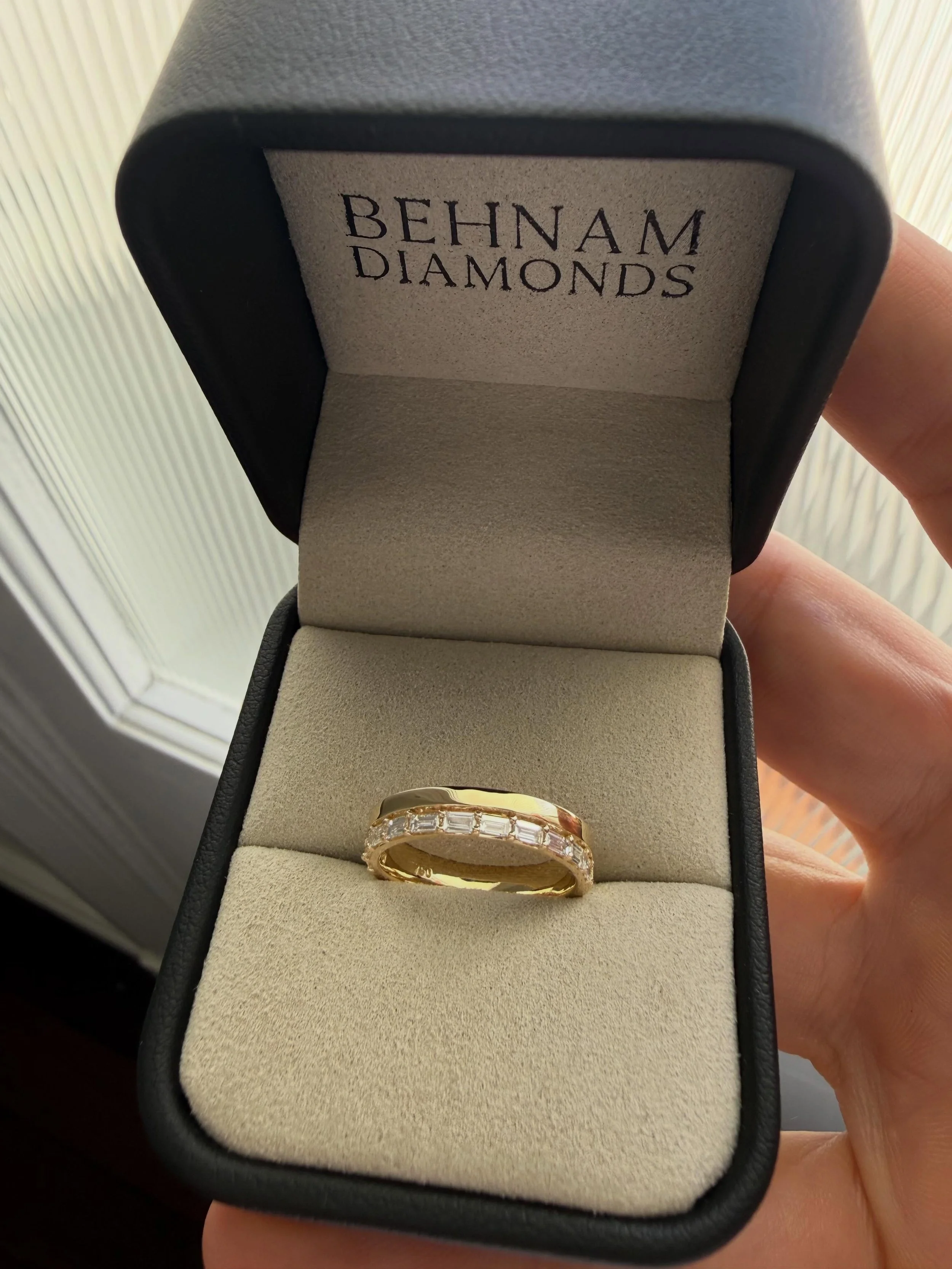 A selection of our signature and fully bespoke wedding band designs.

Get in touch to create your very own✨

#weddingbands #weddingrings