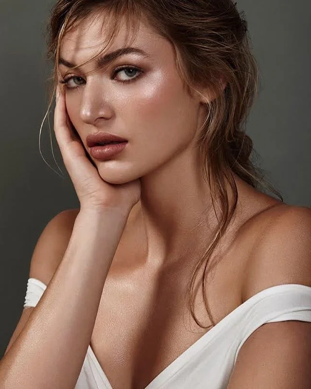 Have you ever created so much in such a small amount time that you&rsquo;ve forgotten all that you&rsquo;ve created? 
The phenomenal @alliefosheim @one.1models 
Makeup+Hair: @mutsumi_makeup 
Beauty photography: @snappedbylinda
Retouch: @sher_retouch