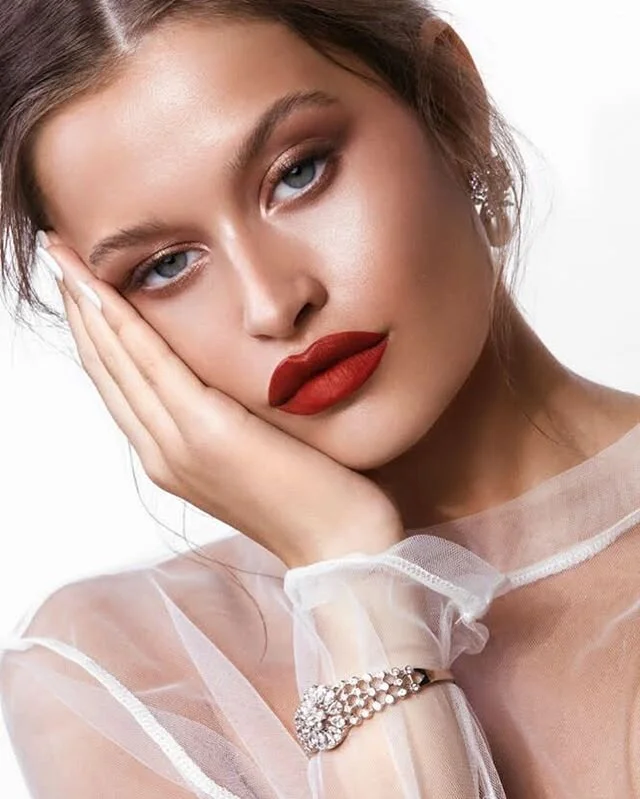 LEXI&bull;LEXI&bull;LEXI-loving this beauty story that I shot recently with my great team in L.A ❤️
Model muse: @lexiwood @nextmodelsla 
Makeup: @melissa.hurkman 
Hair: @cayleejolene 
Styling: @sirrickky
Beauty photography: @snappedbylinda
Retouch: @