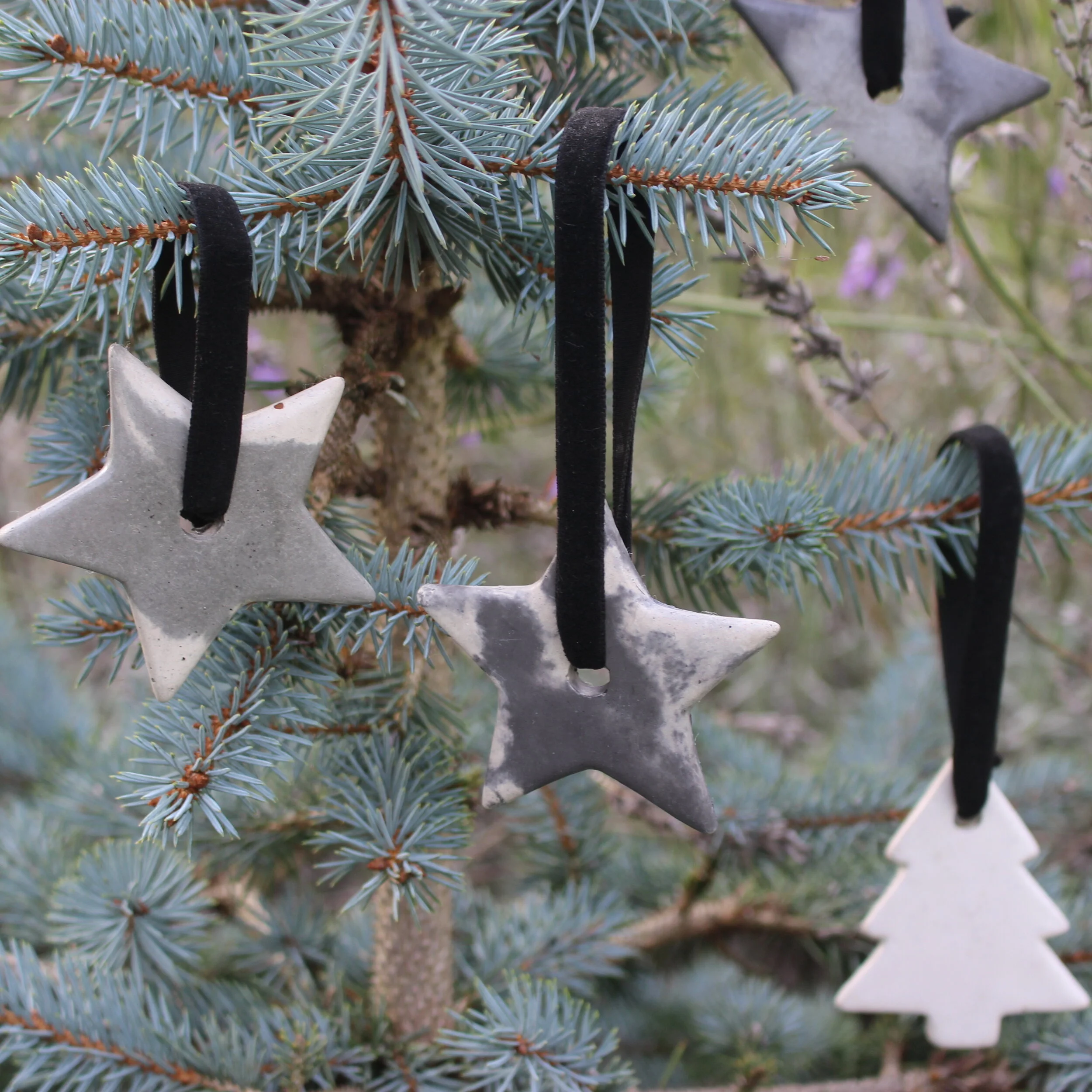 6 Tree Decorations
