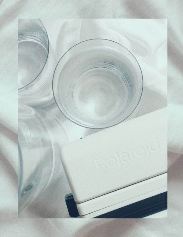 THIS VINTAGE POLAROID CAM IS NOT FUN TO CARRY AROUND. BUT IT TAKES THE MOST VINTAGE-Y PICS AND JUST LOOKS CUTE AF. - J