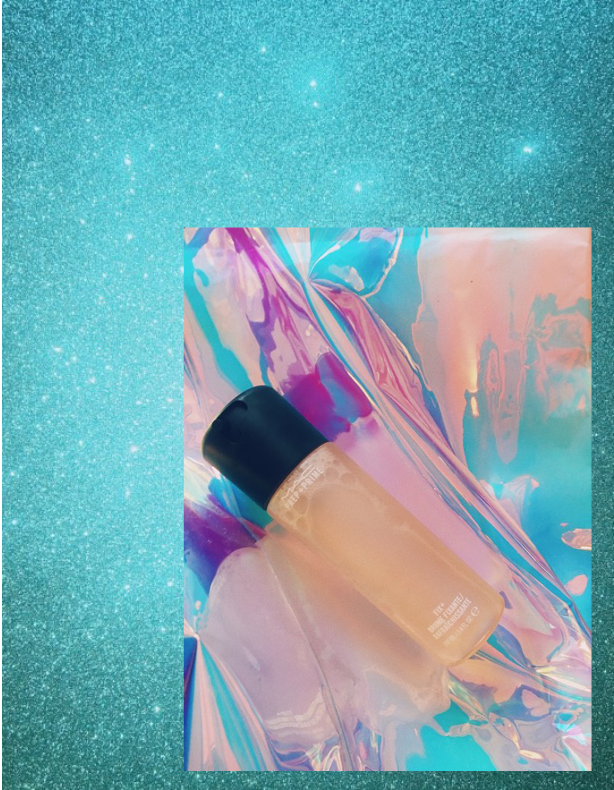 THERE IS NO SUCH THING AS A MAKE UP LOOK WITHOUT MAC FIX + . PERIOD. THERE IS NOTHING LIKE IT, IT MAKES YOU GLOWY, DEWY, MELTS YOUR MAKE UP TOGETHER LIKE NOTHING ELSE. A MUST FOR EVERY MAKE-UP LOVER. I LOVE THE COCONUT ON AND I COULD LITERALLY SPRAY THAT ISSHH ALL DAY. -J