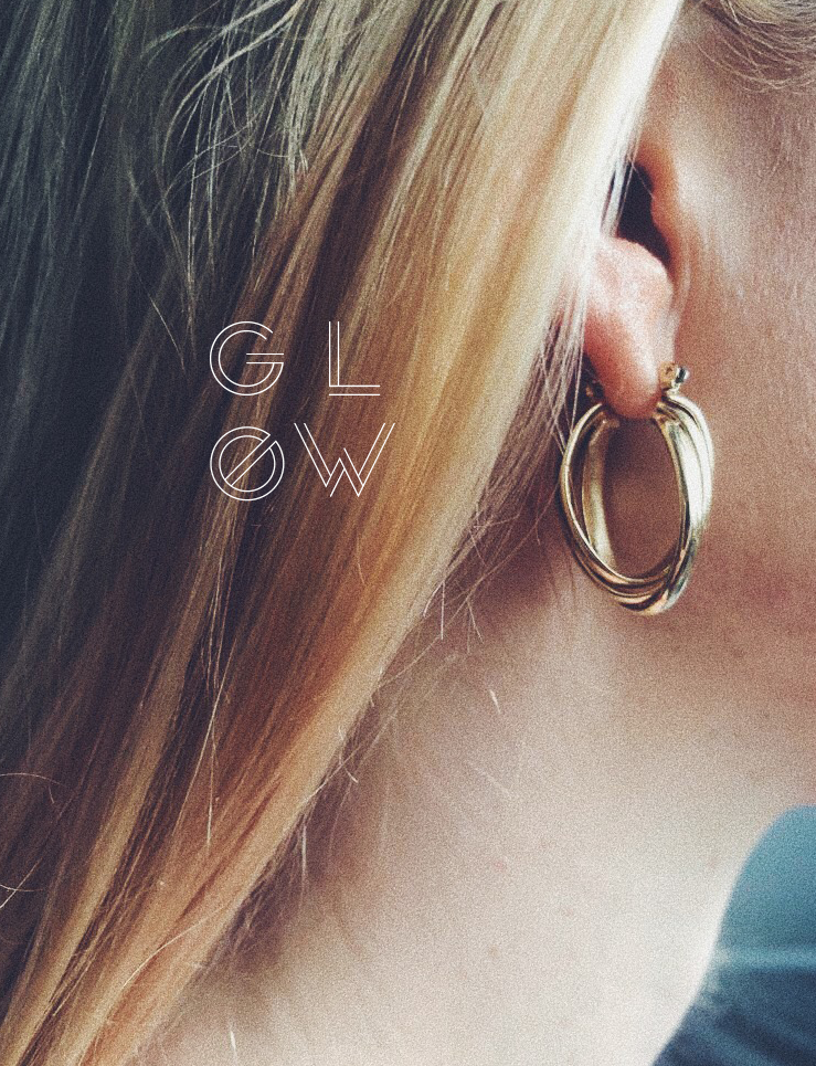 I USED TO TO WEAR STUDS ALL THE TIME BUT EVERY NOW AND THEN I GET A KICK OUT OF HOOPS. THESE ONE I LIKE BECAUSE THEY LOOK MORE SPECIAL WITH THEIR TRINITY DESIGN. SO, HEAD TO THE NEXT TOPSHOP STORE IF YOU WANT TO SWITCH IT UP. -T