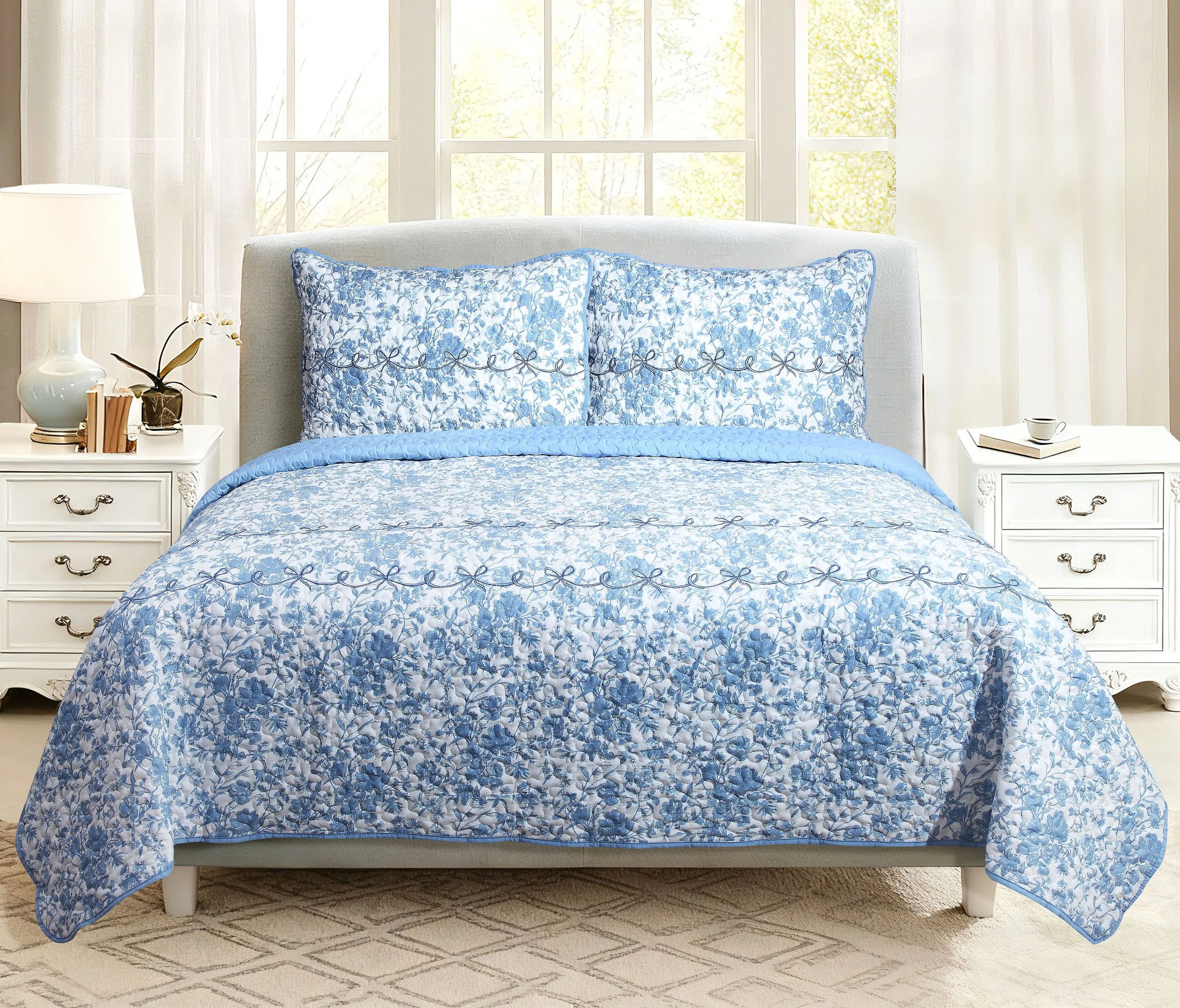 Anjelica bedding (1).jpg