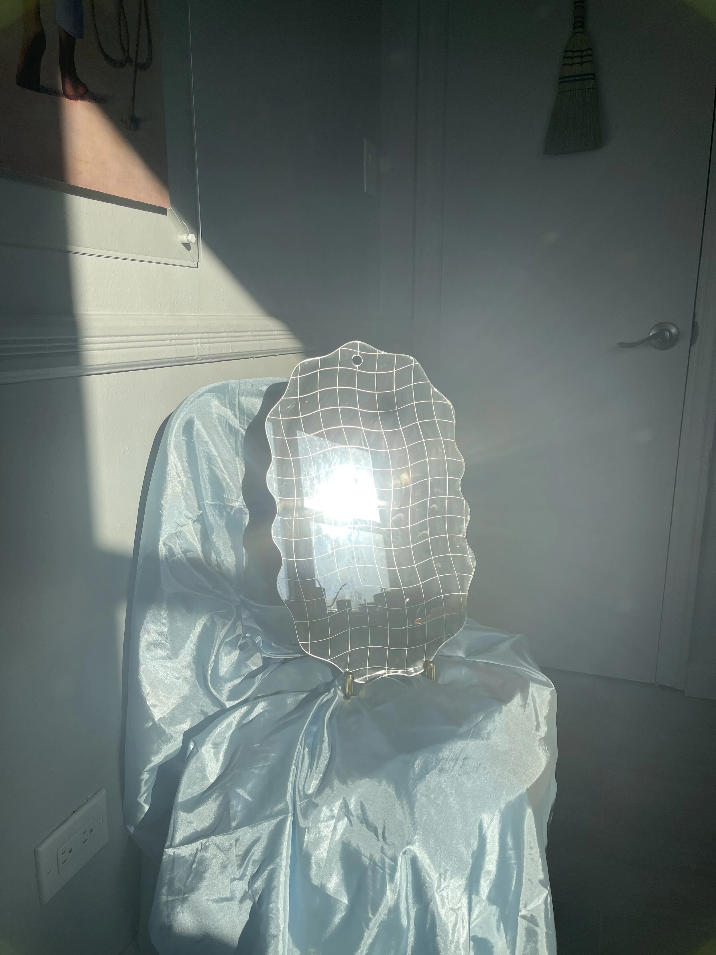 2 bodylanguageshop-wavyblobmirror.jpg.JPG