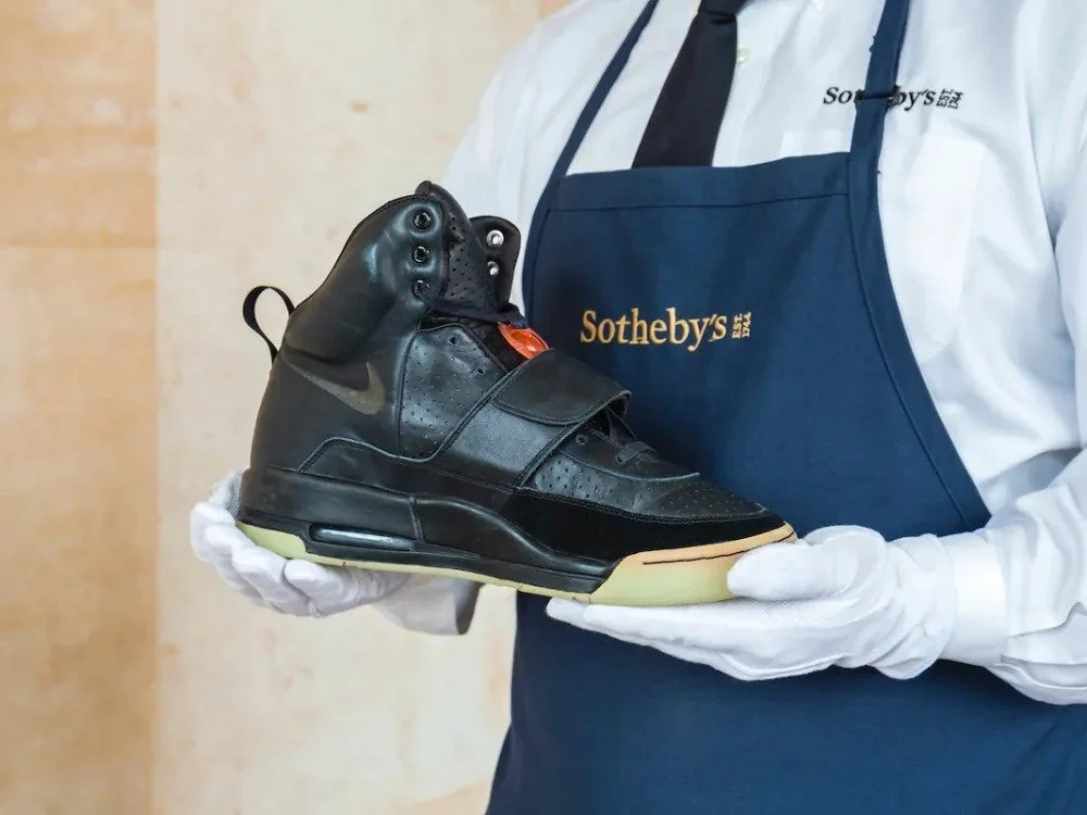 When Everything Becomes Collectible: How Gen Z Is Redefining Art Ownership. https://loom.ly/Nt4akfA