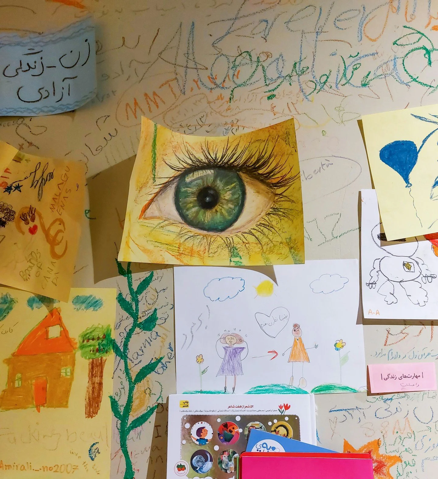 ✨ Creative Studio Fun! ✨
Kids ages 6-11 explore painting, mixed media, sculpture &amp; more in this art class! All supplies provided 🎨👩&zwj;🎨
🗓️ Thursdays 6-7:30pm | https://loom.ly/sjQpDLY