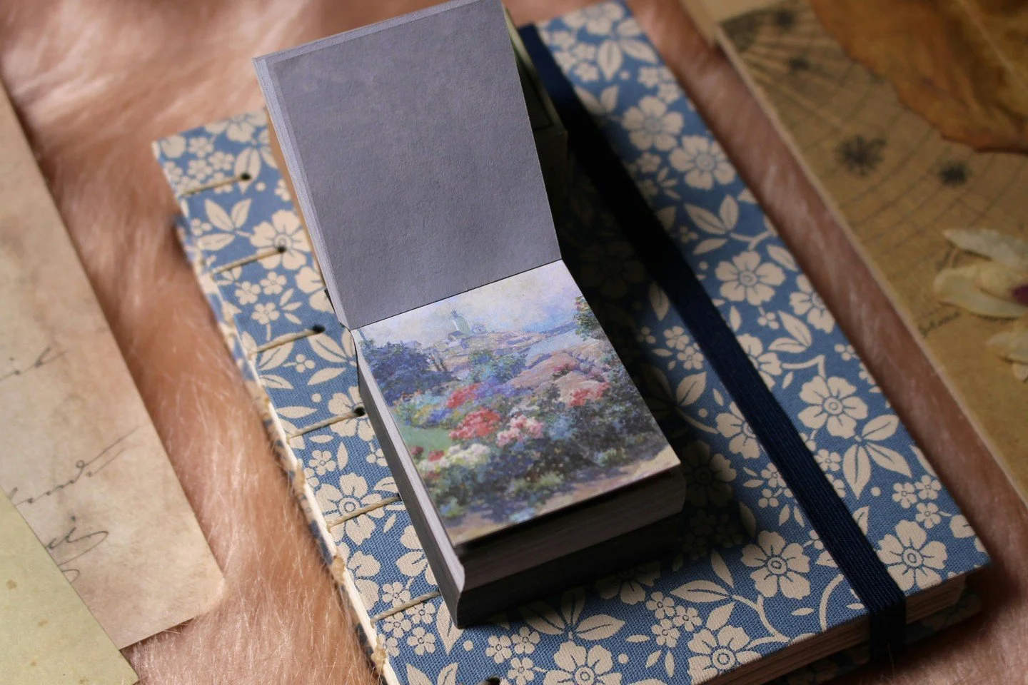 This isn&rsquo;t just a class. It&rsquo;s a monthly creative ritual where we explore everything bookish - accordion books, stitched bindings, sculptural folds, and more. Come once or come every month. Each session stands on its own.
👉 Save your seat