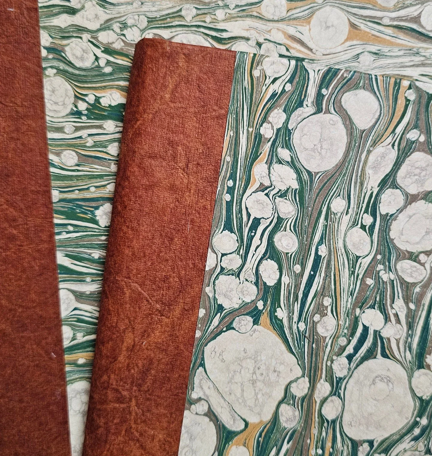 In Book of the Month, you&rsquo;ll learn creative techniques that transform paper into art, with a new structure every session. It&rsquo;s relaxing, hands-on, and way more fun than you expect.

Next workshop - TODAY at 6pm! https://loom.ly/PVkltWo