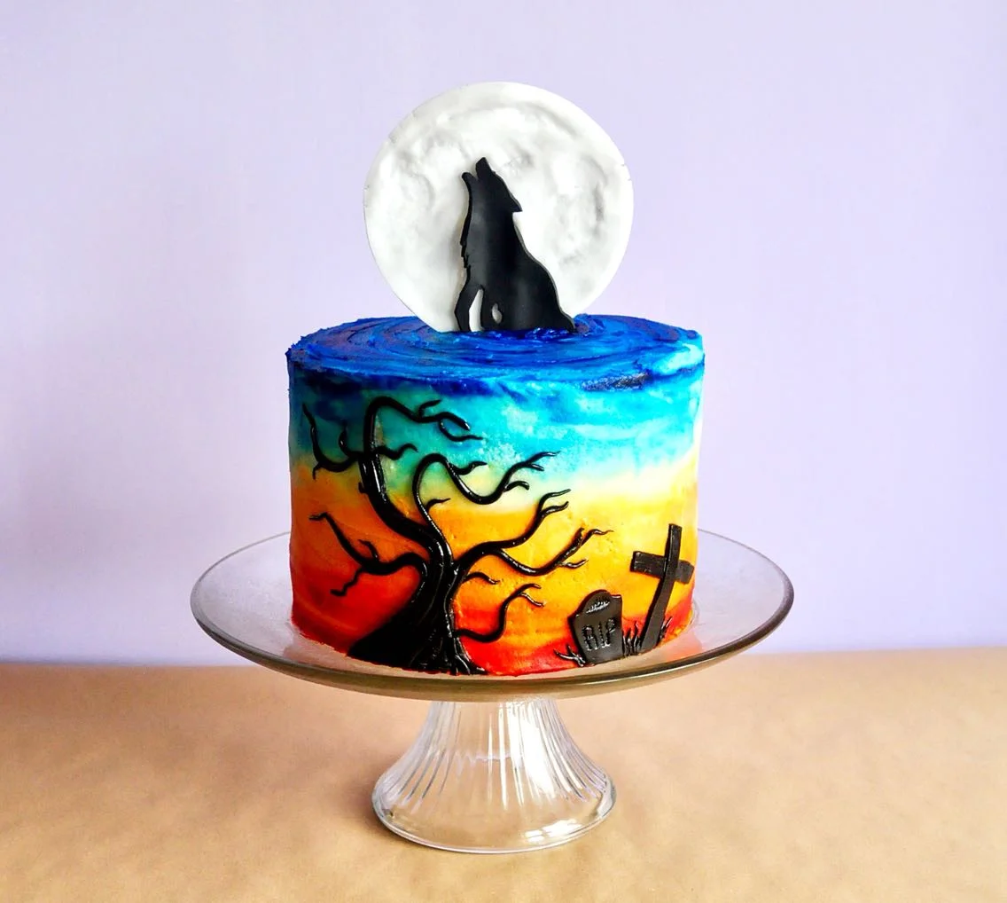 How To Make A Howling Wolf Halloween Cake 