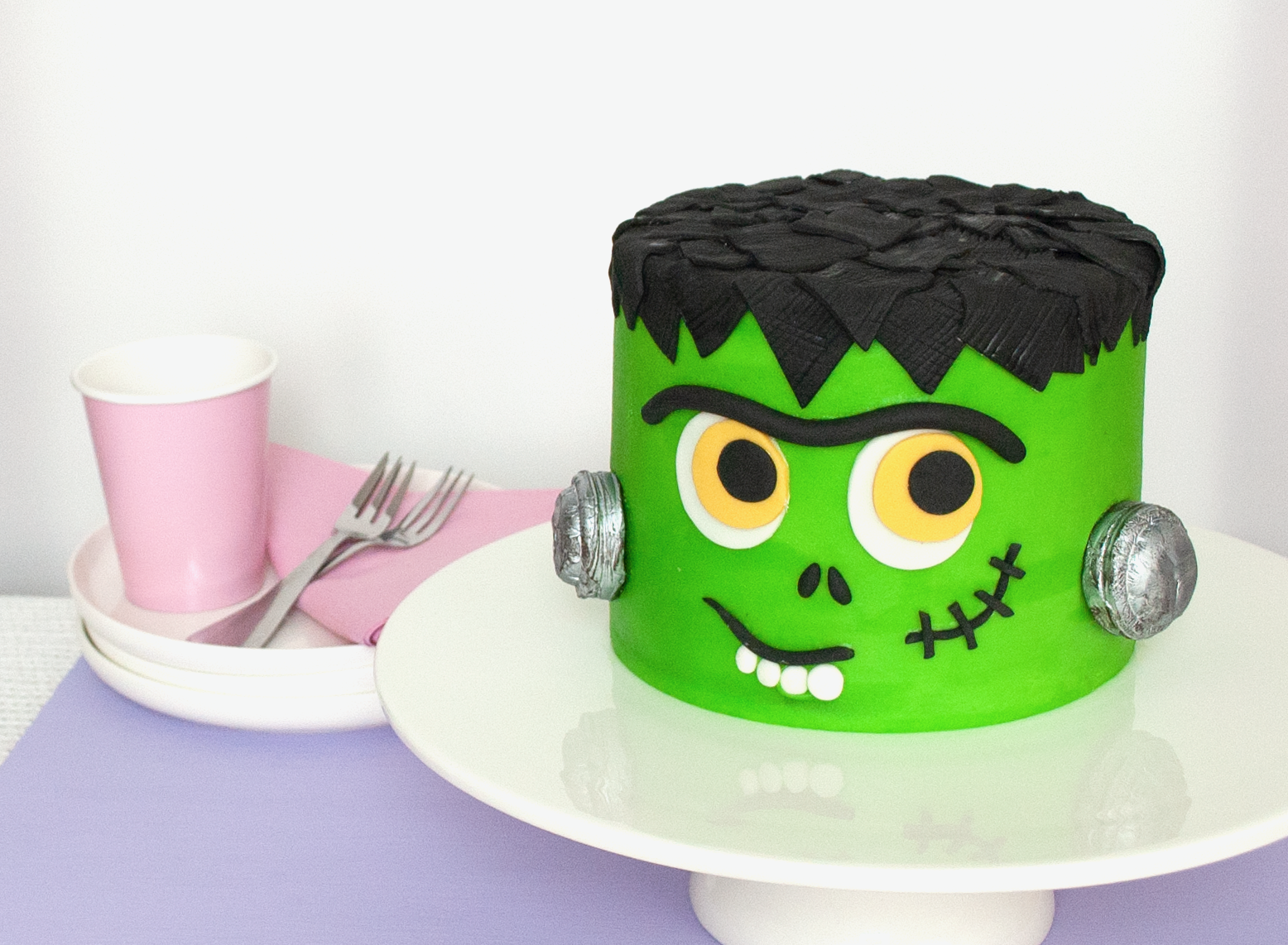 Cute AF Frankenstein Cake Tutorial (beginner friendly)