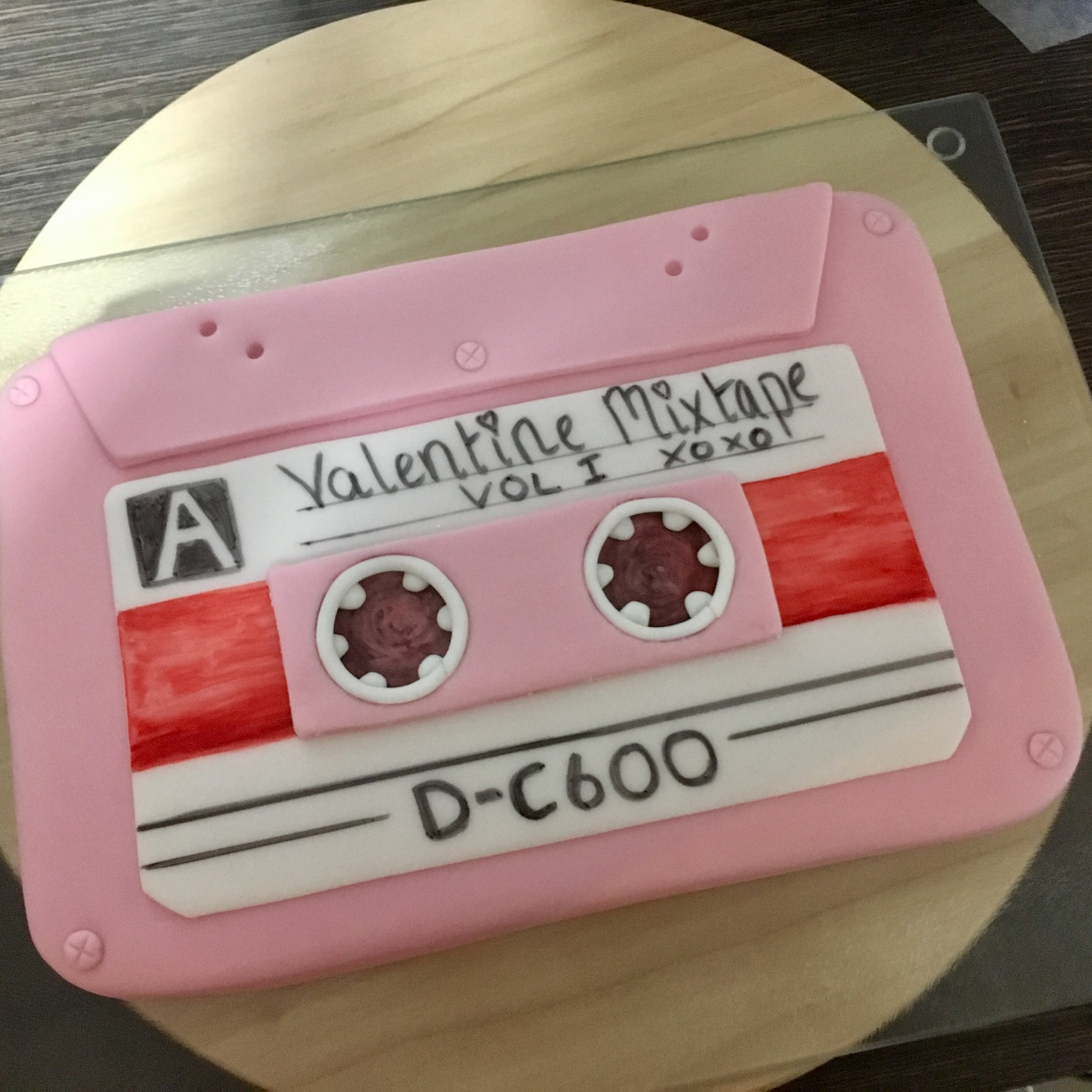 Retro AF Cassette Tape Cake (a MixCake if you will) — Icing Insight