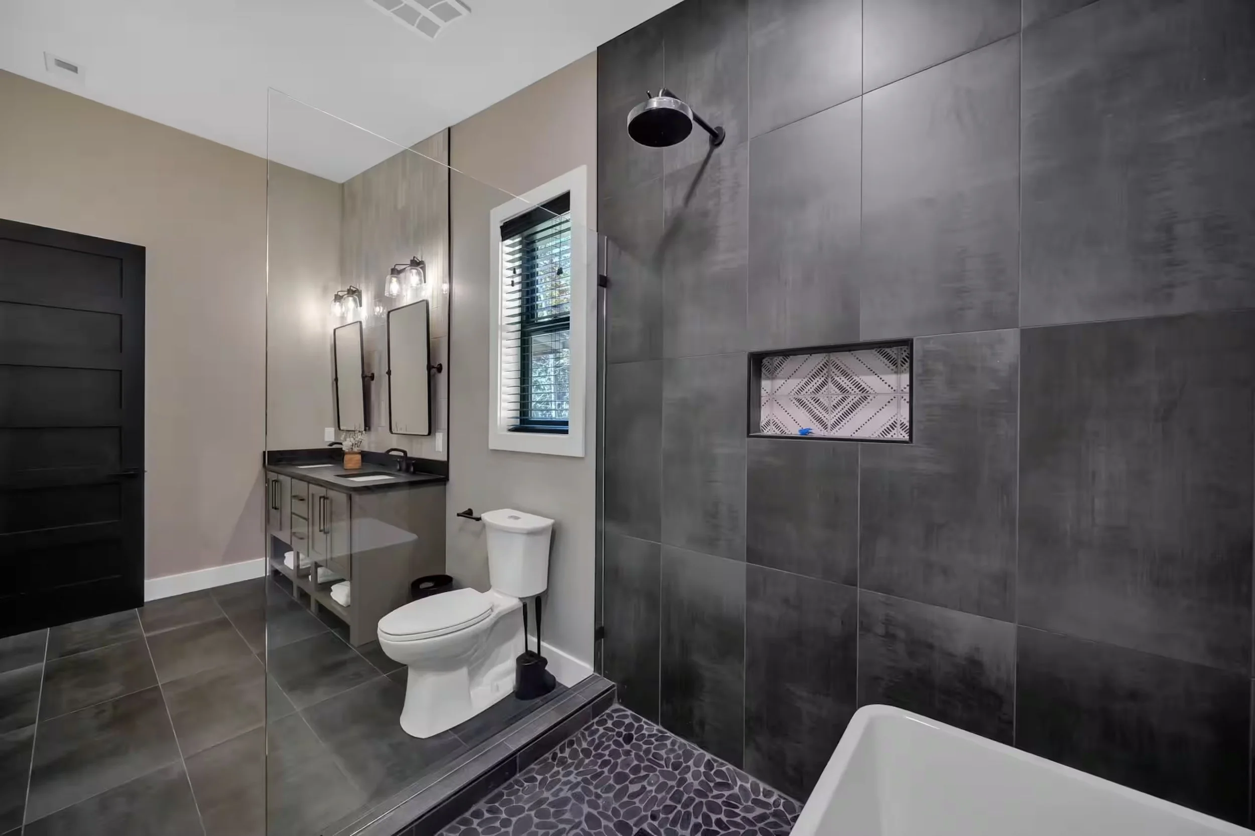 bathroom cc 2027 (4).jpg