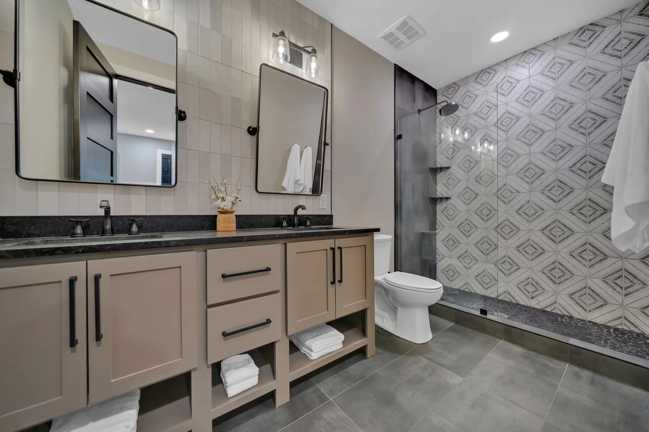 bathroom cc 2027.jpg