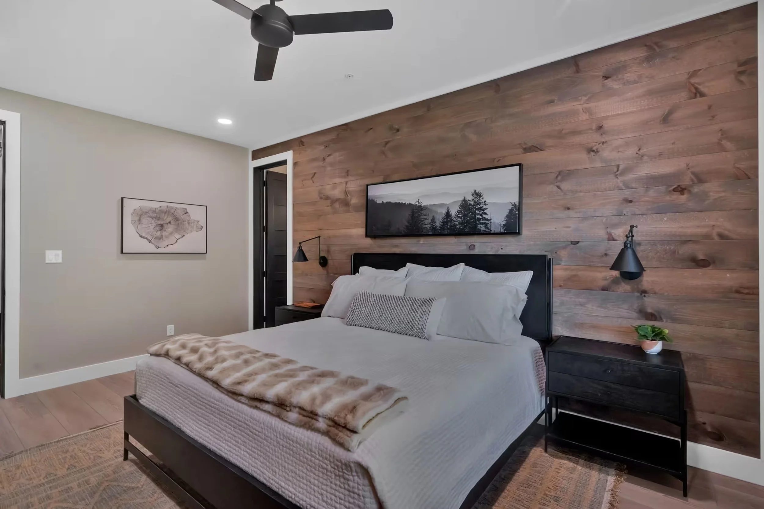 king bedroom cc 2027 (4).jpg