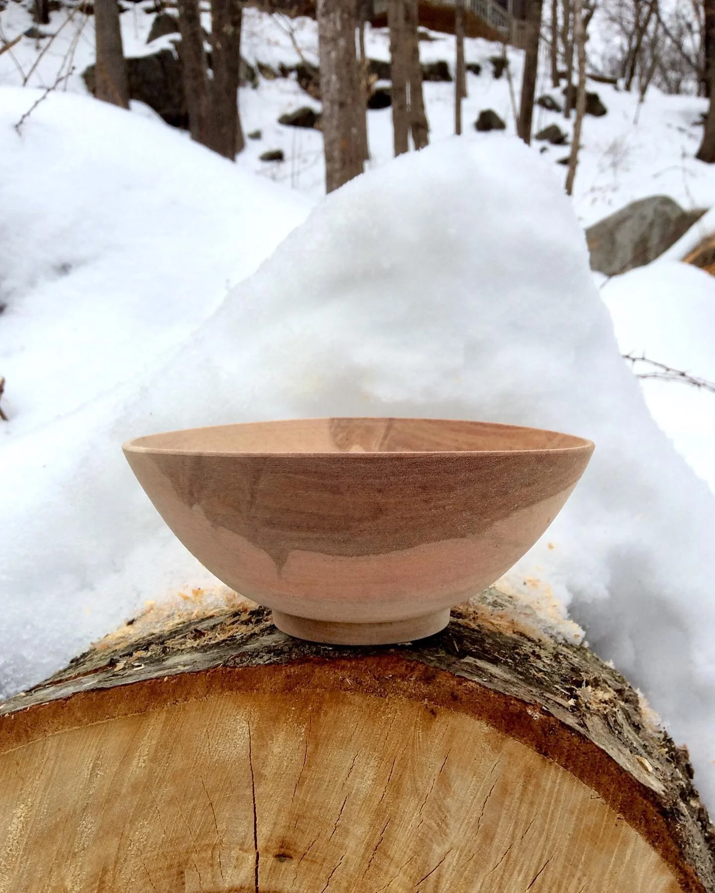 A little Valentine&rsquo;s gift for my wife from this freshly fallen Sweet Birch. #wintergreen #greenwoodgifts #greenwoodworking #toolfinished #turnedwoodbowls #newwoodculture #platformfaf