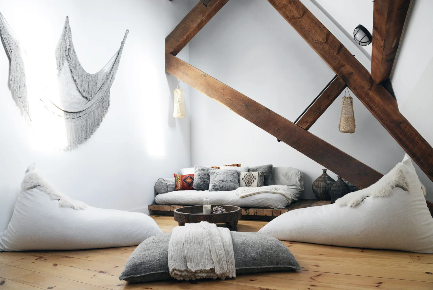  an apartment sanctuary offers complete visual, audible, and energetic isolation in the center of the city 