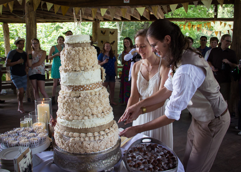 "Eliza is wonderful! Her kindness and charm made it so easy to plan what types of wedding photos we wanted, and she captured the day just how we wanted. I am so pleased with the photos.&nbsp; She is a talented artist and a wonderful person!"-Havely …