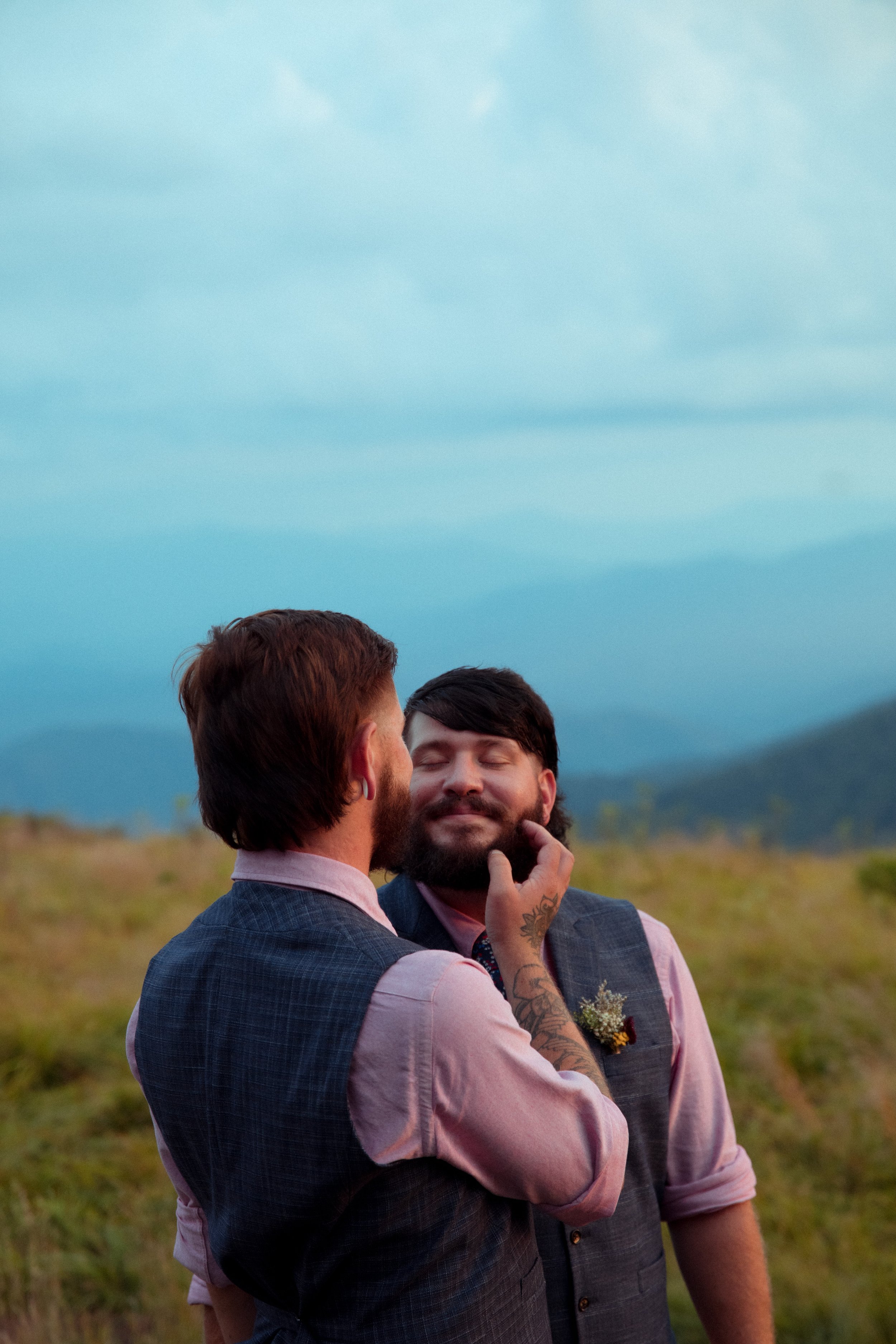 Eliza-Bell-Photo-Roan-mountain-elopement-Thomas-Korey-94.jpg