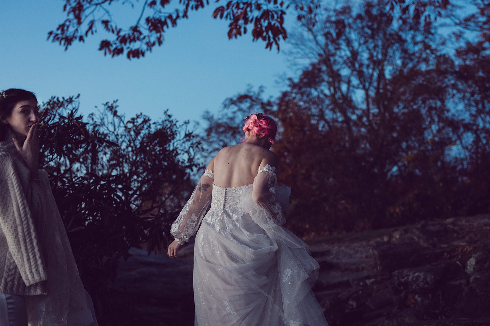 Eliza-Bell-Photo-wedding-Jump-Off-RockZ+R-219.jpg