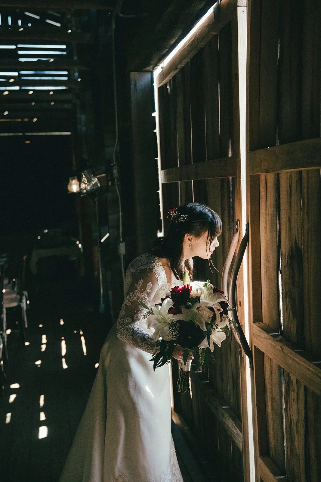 asheville-wedding-photographer-barn-bride.jpg