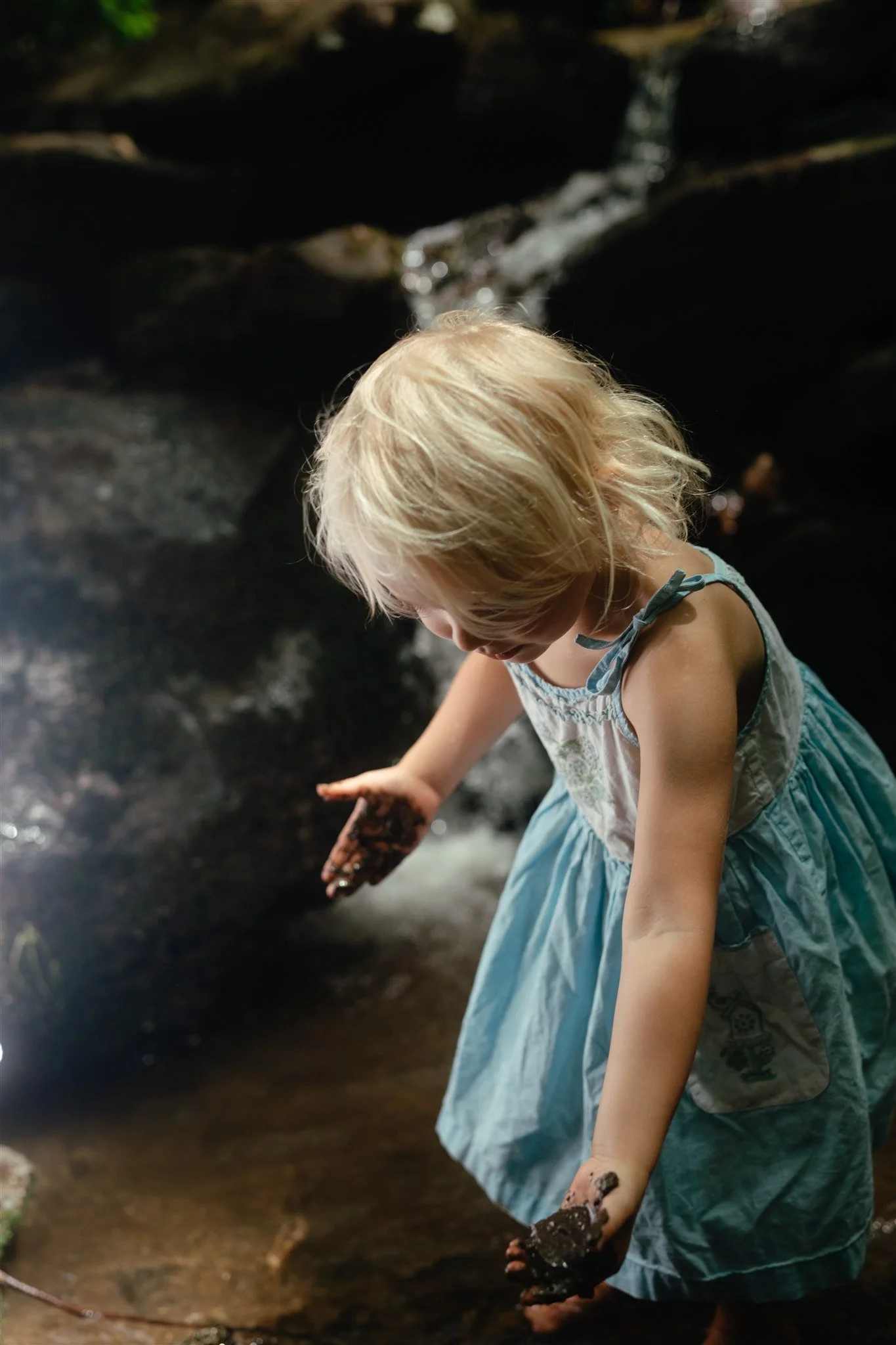 documentary_family_photographer_creek_mud.JPG
