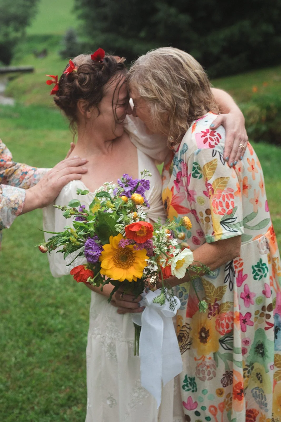 Eliza-Bell-Photo-candid_farm_wedding.jpg