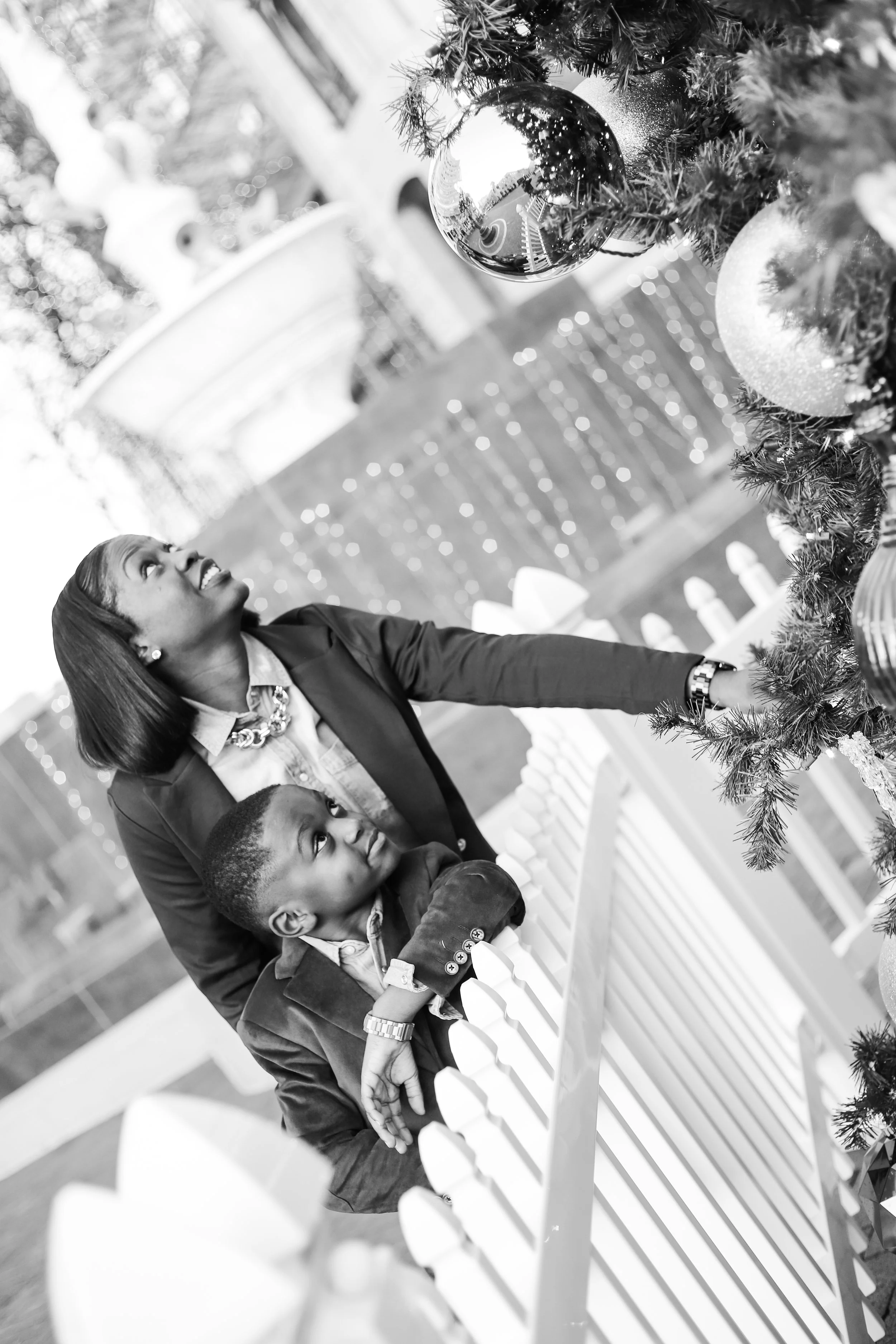 The Holiday Spirit With Jherylris &amp; Sergio 