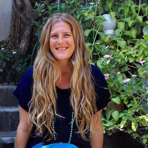 randi-schiffman-yoga-facilitator-kula-collective.jpg