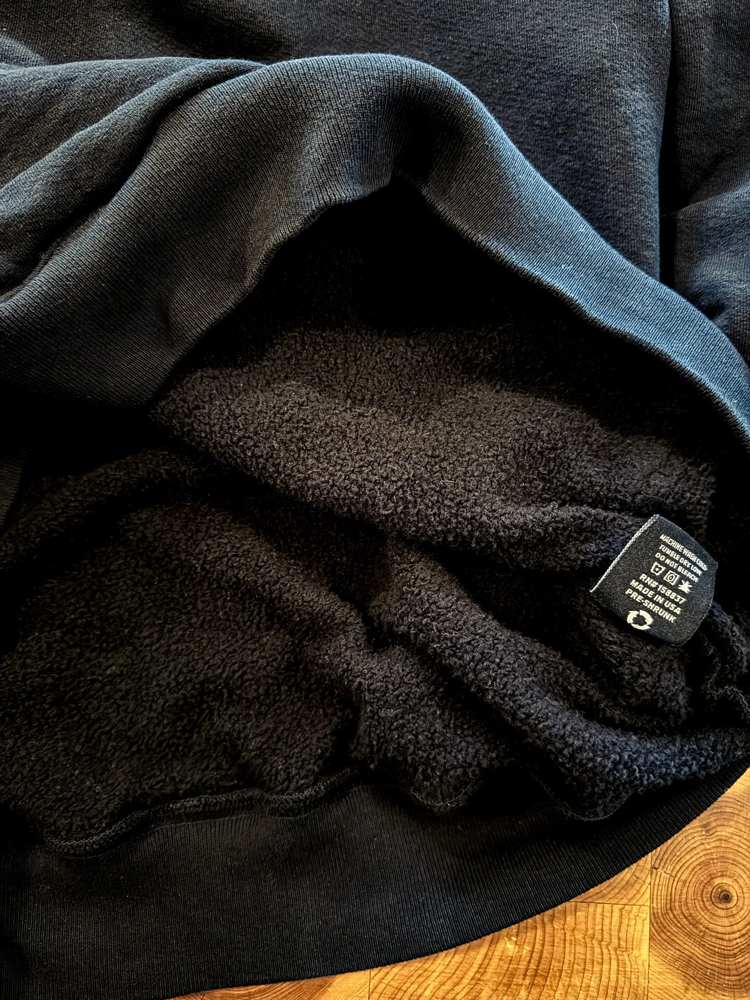 lando Premium Black Hoodie4.jpg