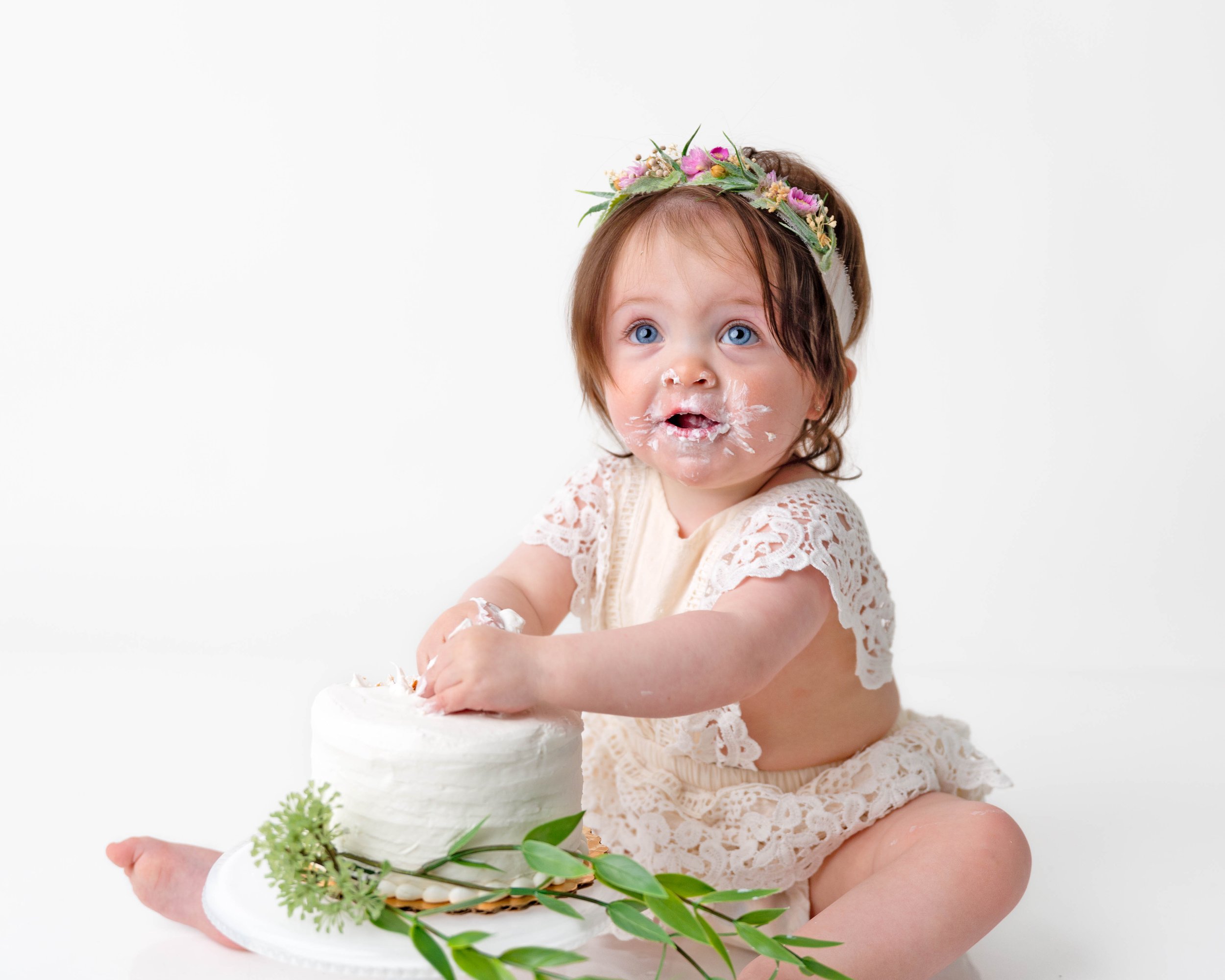 Cake-smash-one-year-old-photos-milestone-images-newborn-photography-baby-girl-spokane-washington-4.jpg