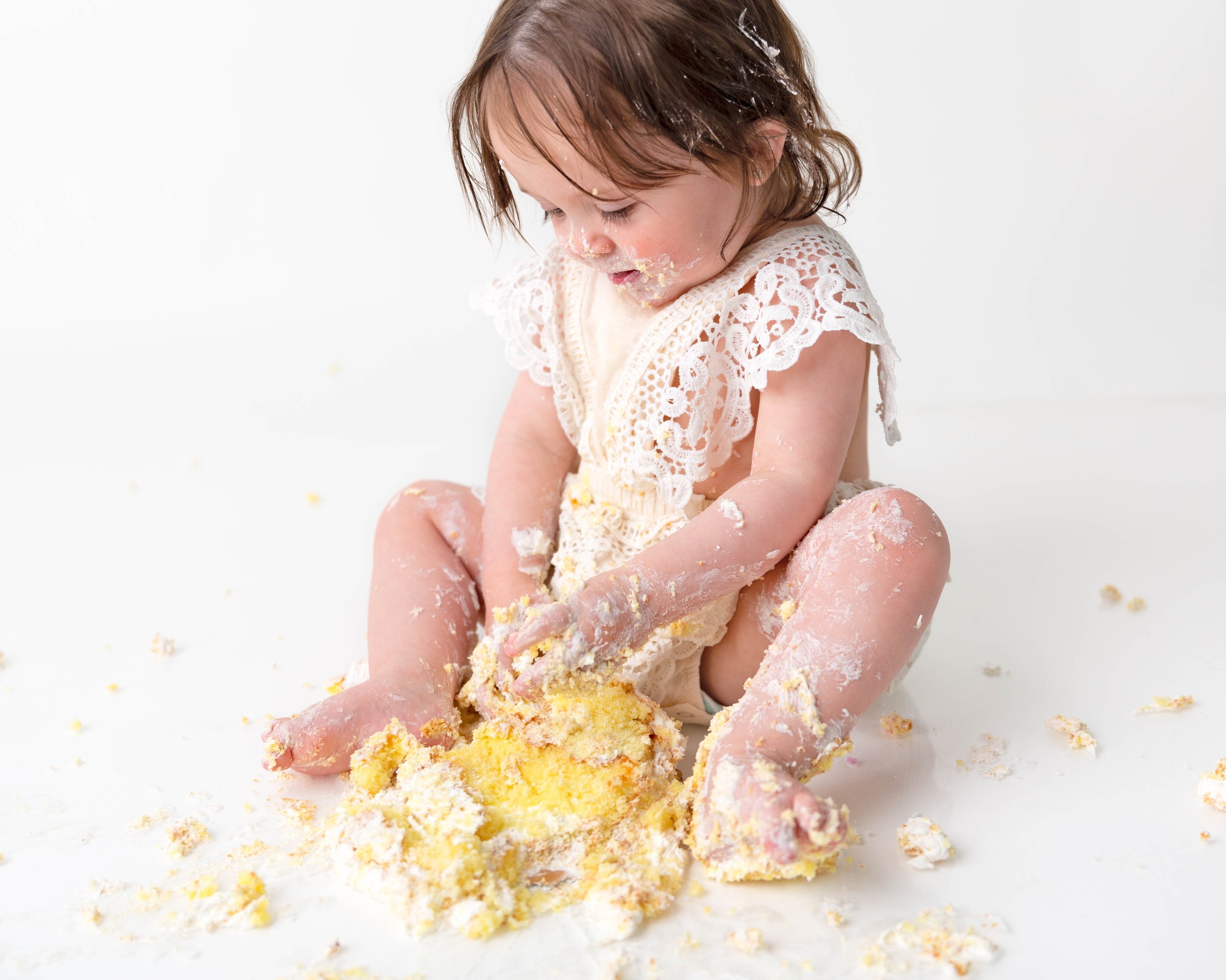 Cake-smash-one-year-old-photos-milestone-images-newborn-photography-baby-girl-spokane-washington-7.jpg