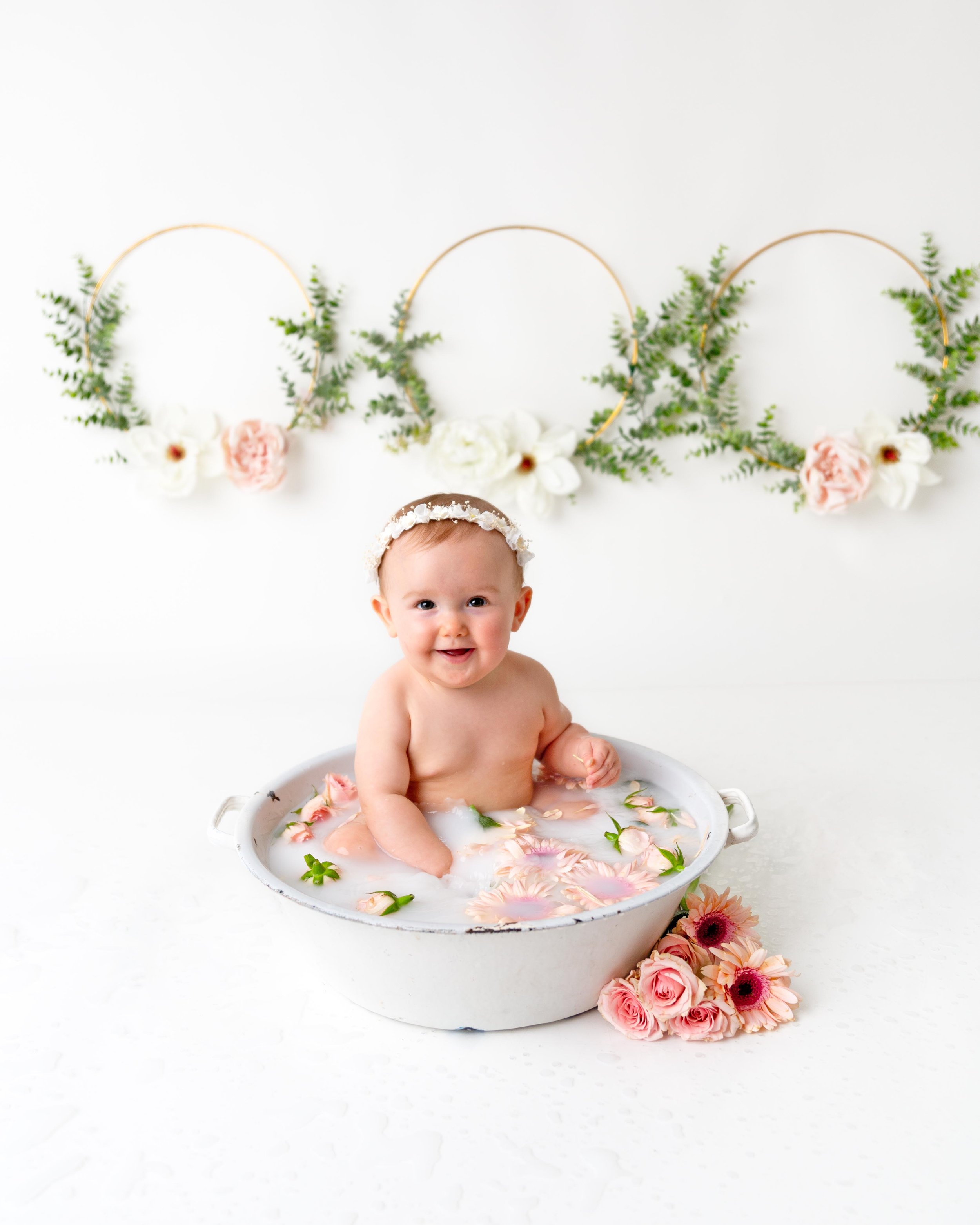 milk-bath-photos-florals-baby-girl-newborn-photography-spokane-washington-5.jpg