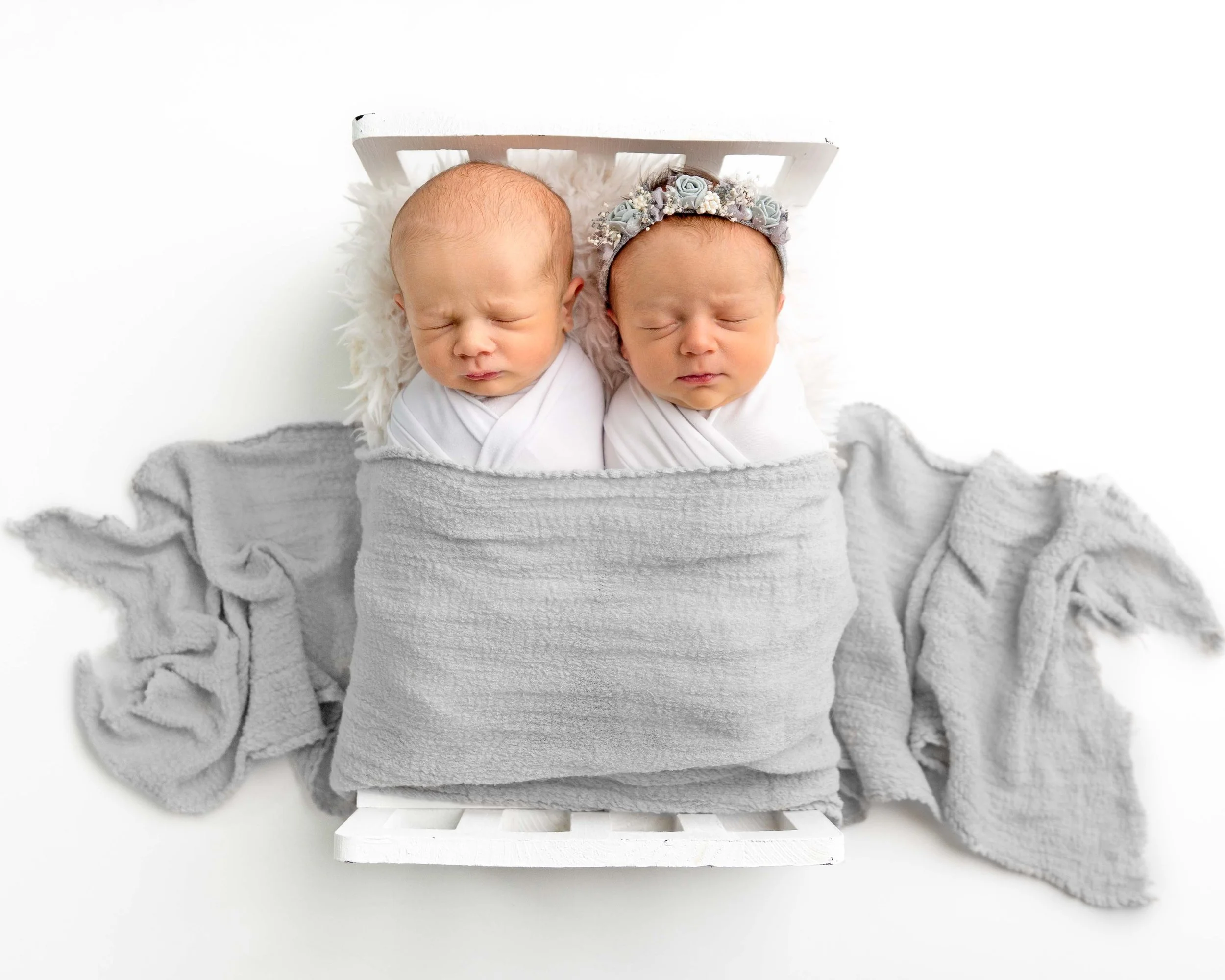 Newborn Twins: Amelia &amp; Lincoln