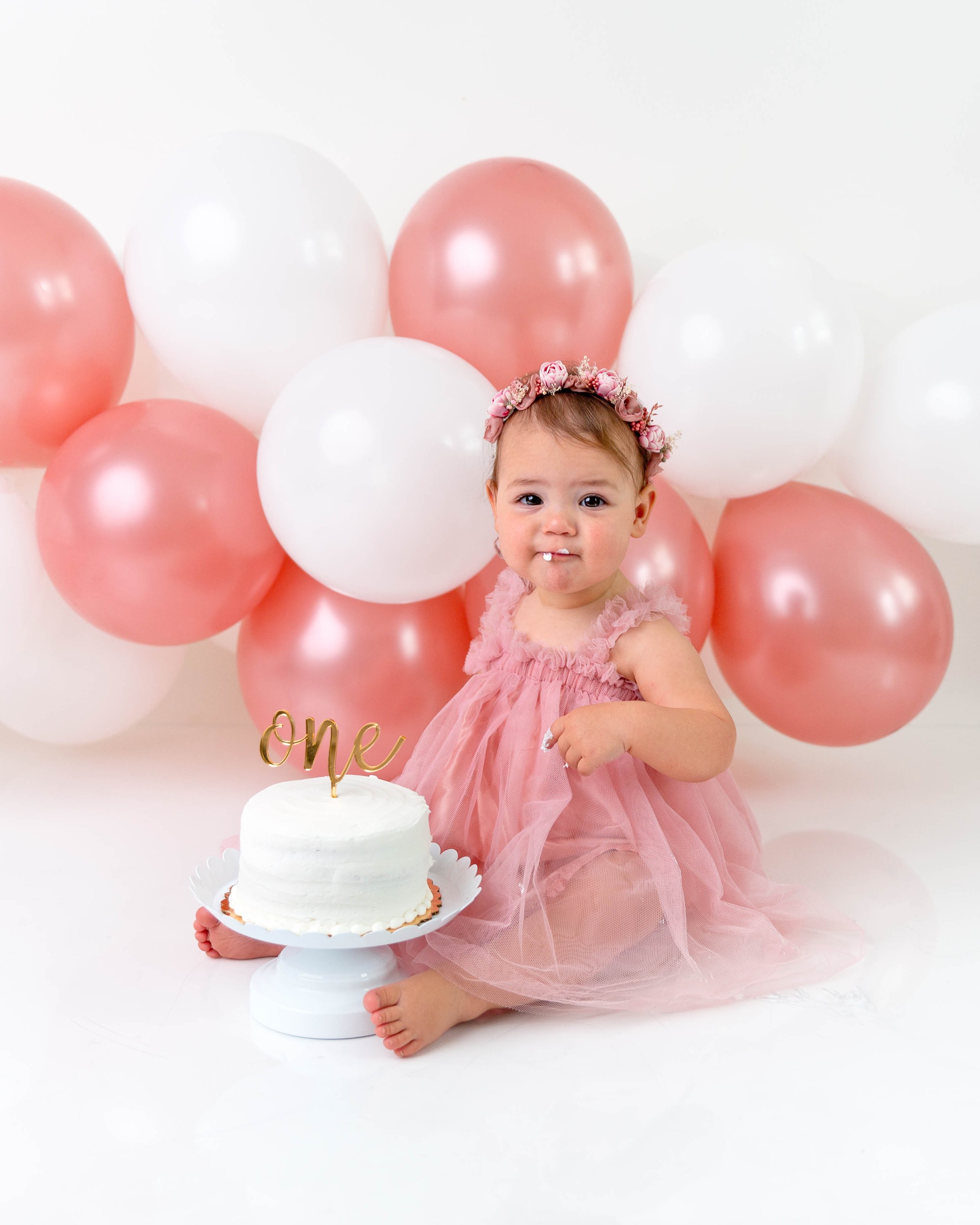 cake-smash-photos-one-year-images-milestone-photography-newborn-photographer-spokane-washington-3.jpg