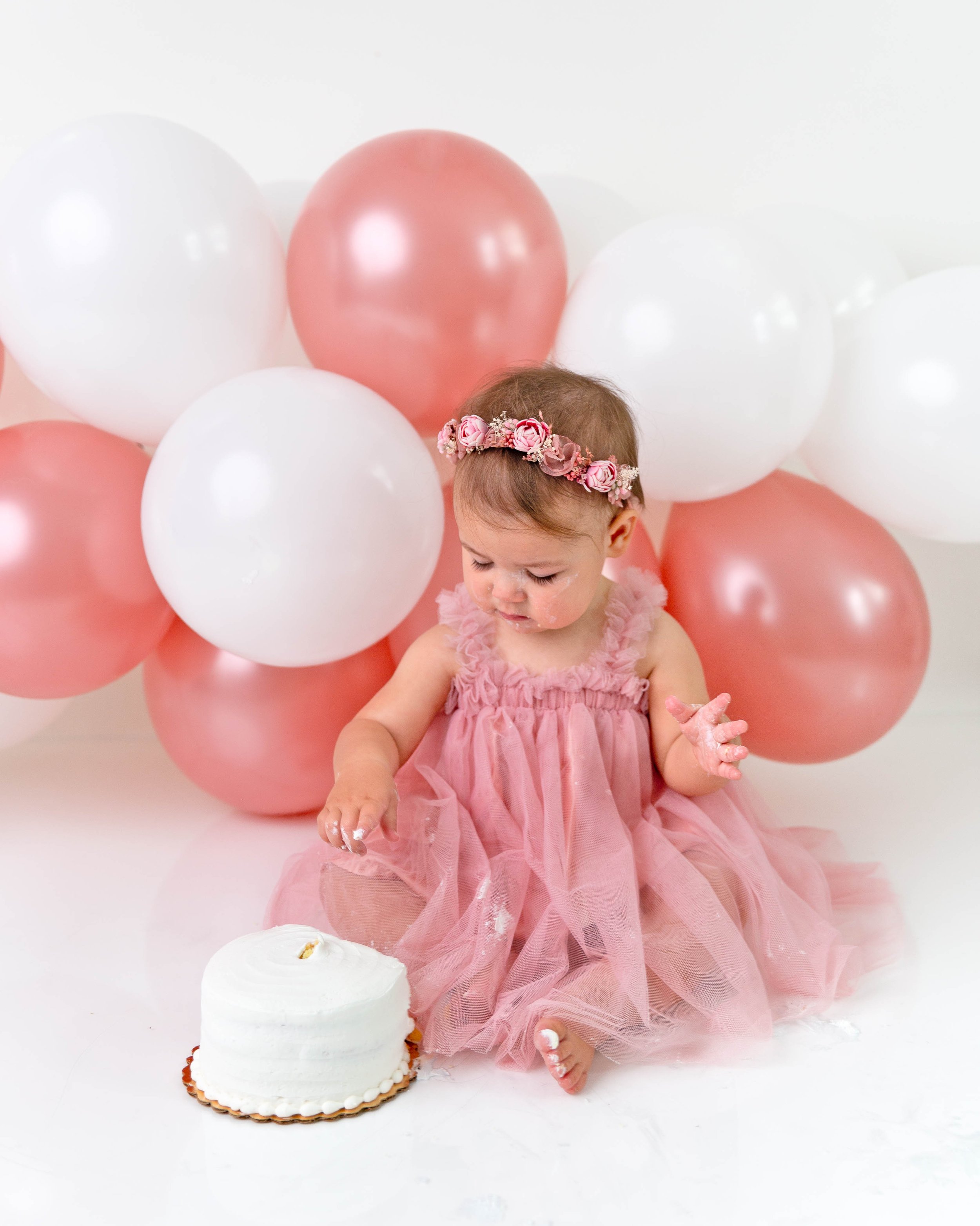 cake-smash-photos-one-year-images-milestone-photography-newborn-photographer-spokane-washington-6.jpg